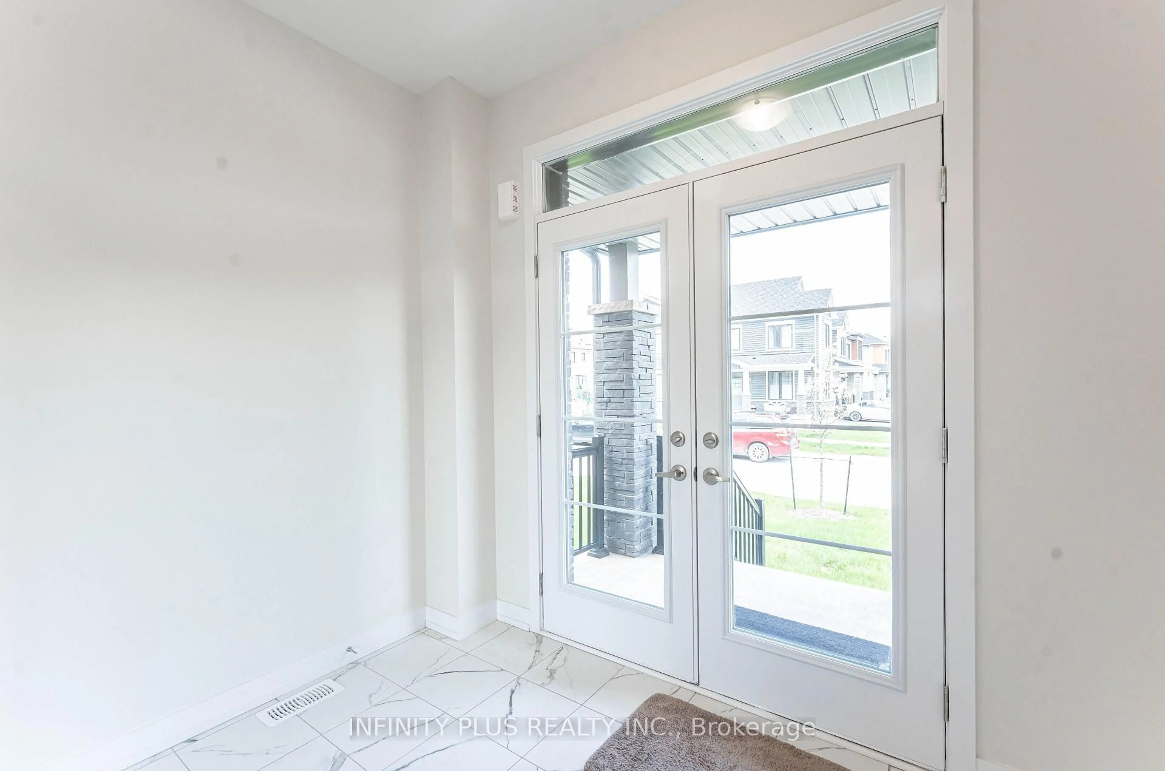 Indoor entryway for 22 Sunflower Cres, Thorold Ontario L0S 1K0