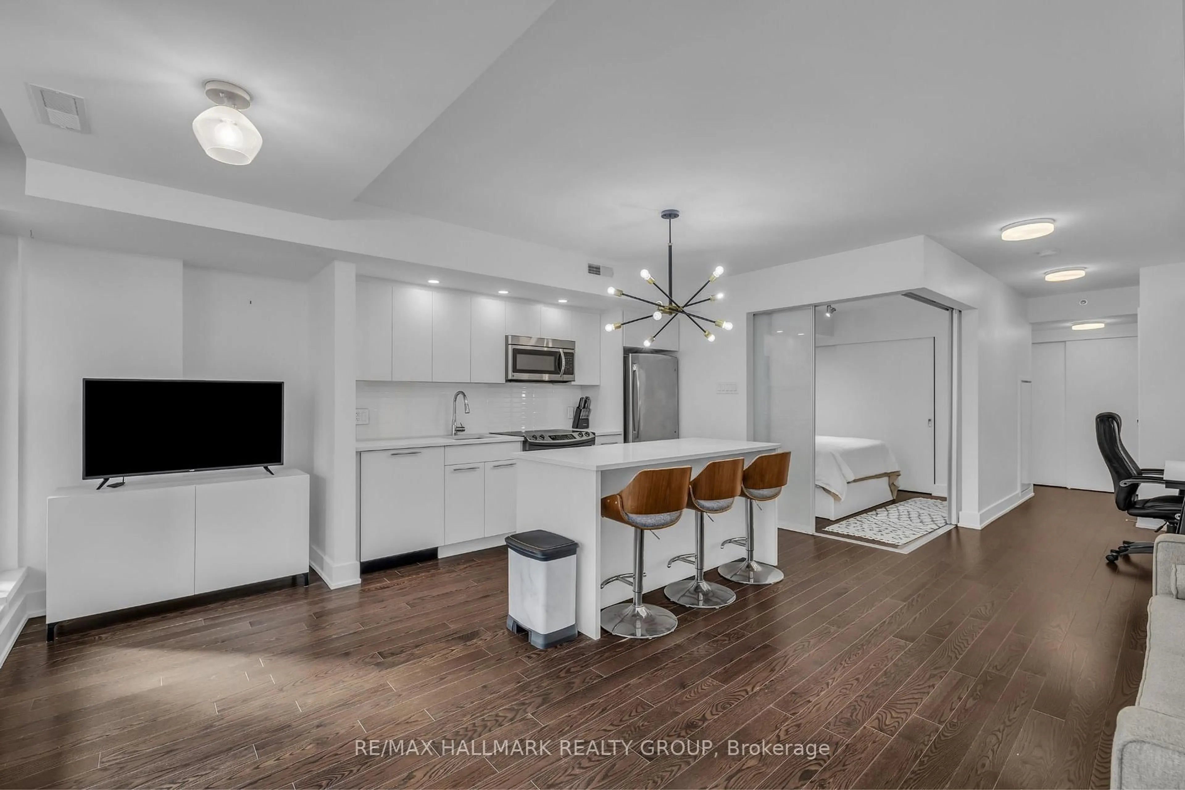 Open concept kitchen, unknown for 108 Richmond Rd #107, Ottawa Ontario K1Z 0B3