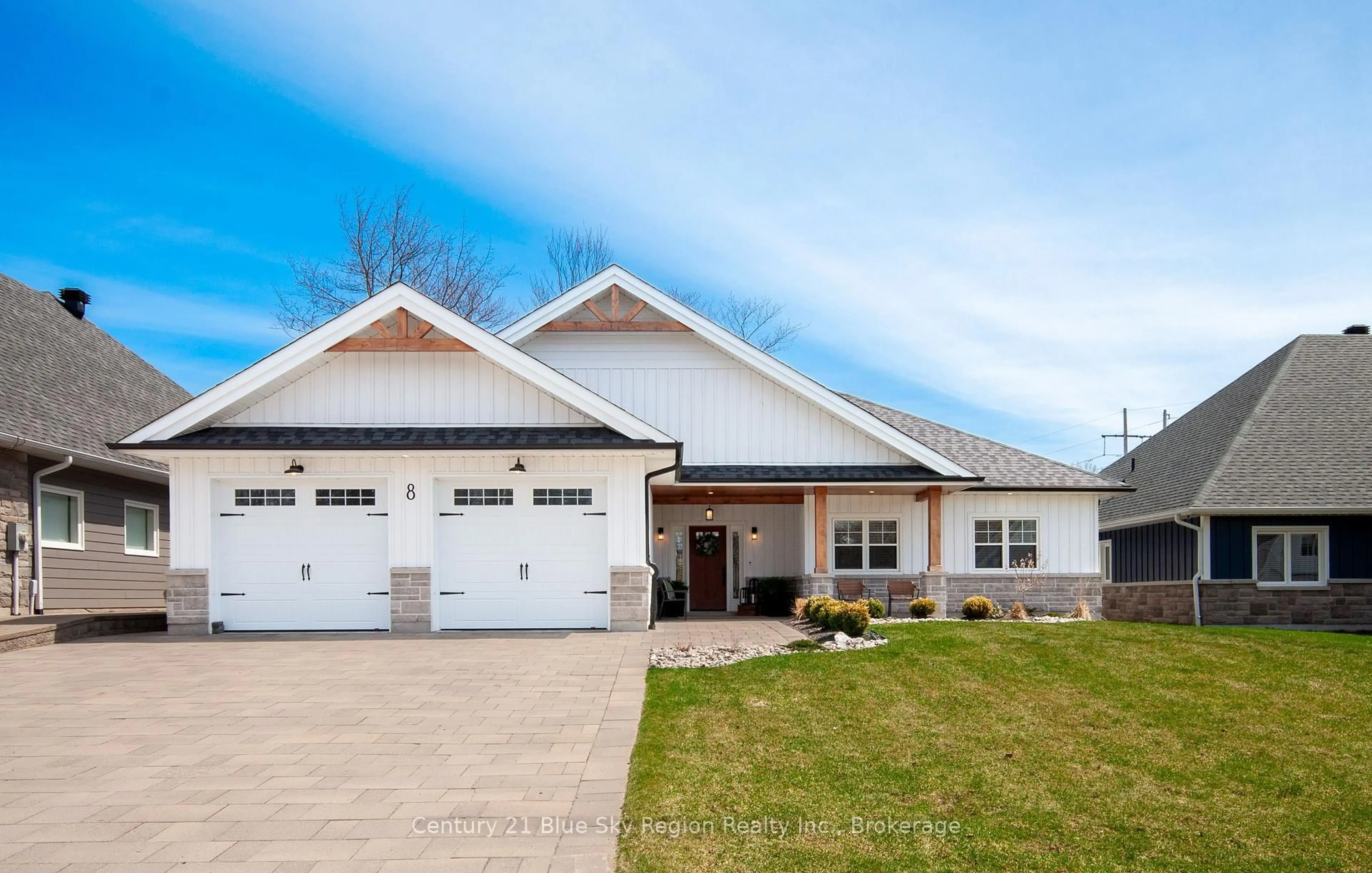 Home with vinyl exterior material, street for 8 Chateau Rdge, North Bay Ontario P1C 0B9