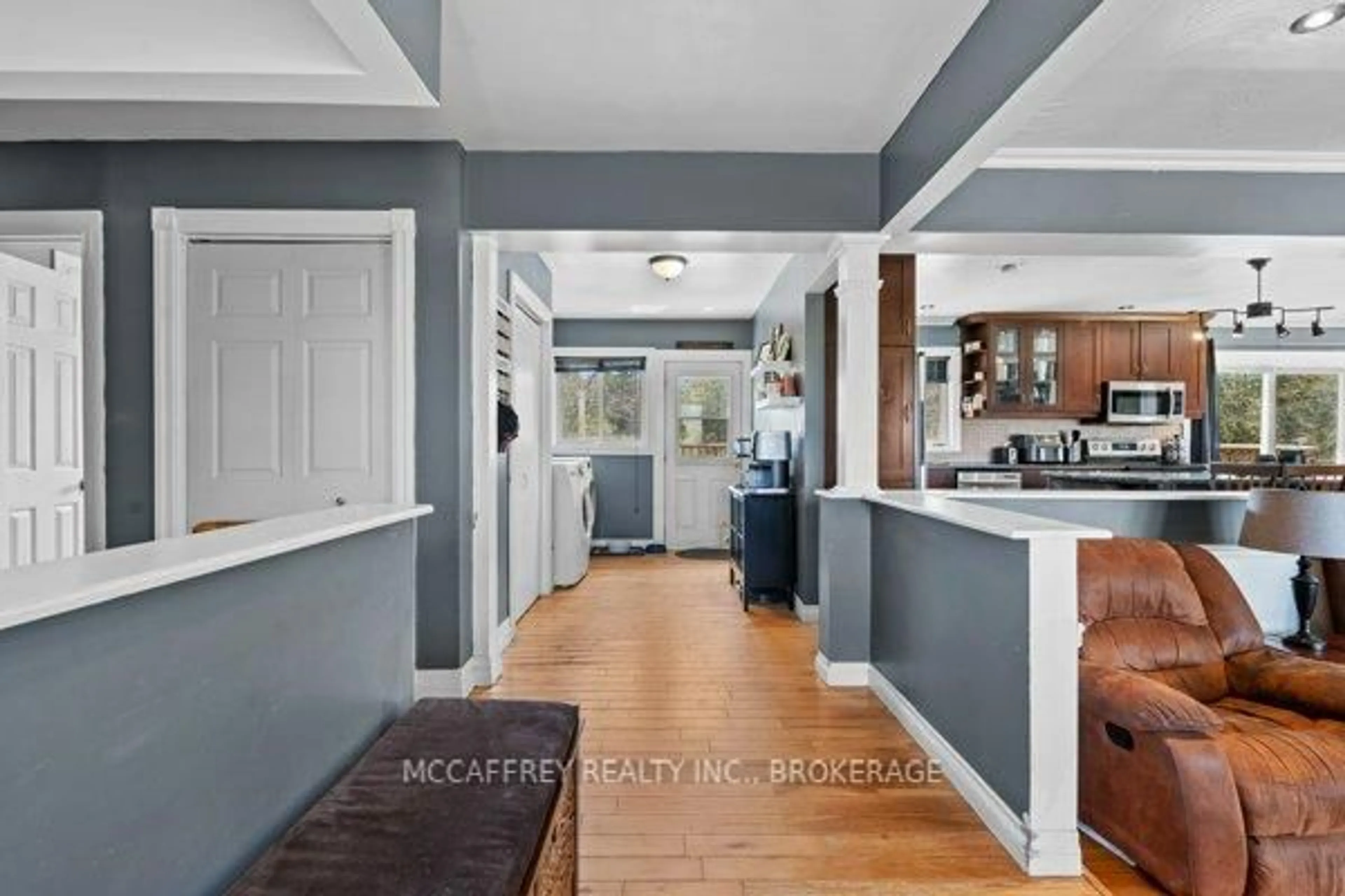 Indoor entryway for 640 Country 12 Rd, Greater Napanee Ontario K0K 2W0