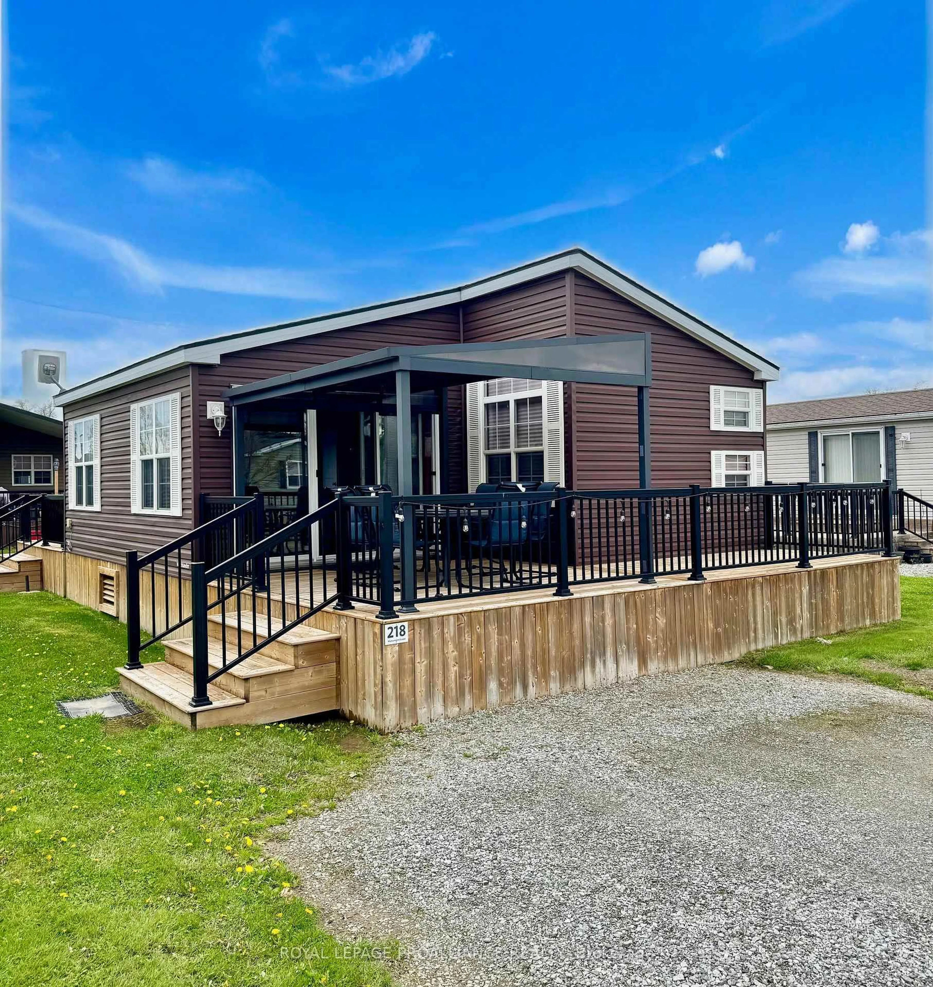 Home with vinyl exterior material, unknown for 1501 Line 8 Rd #218, Niagara-on-the-Lake Ontario L0S 1L0