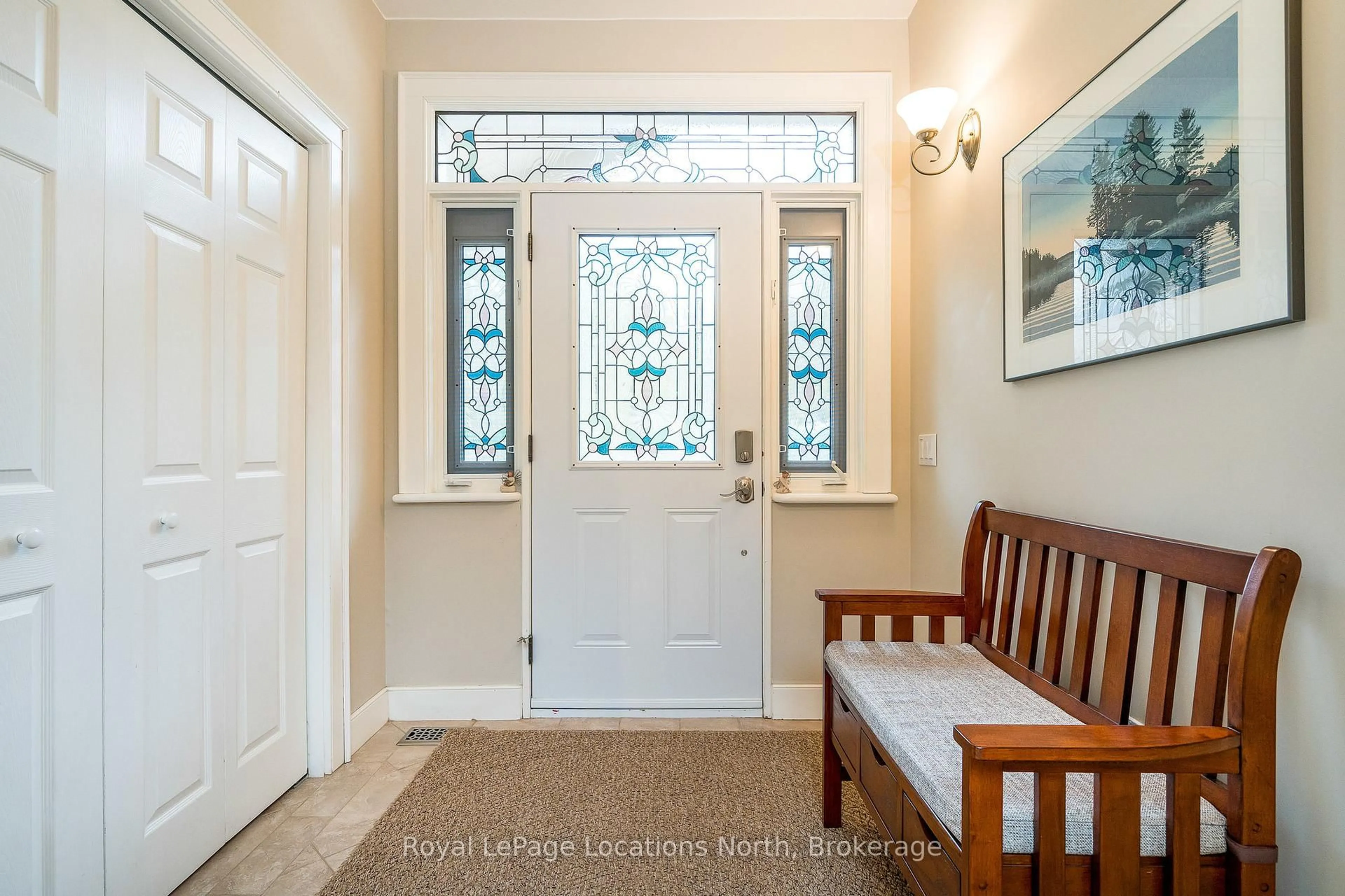 Indoor entryway for 177 HARBOUR BEACH Dr, Meaford Ontario N4L 1W5