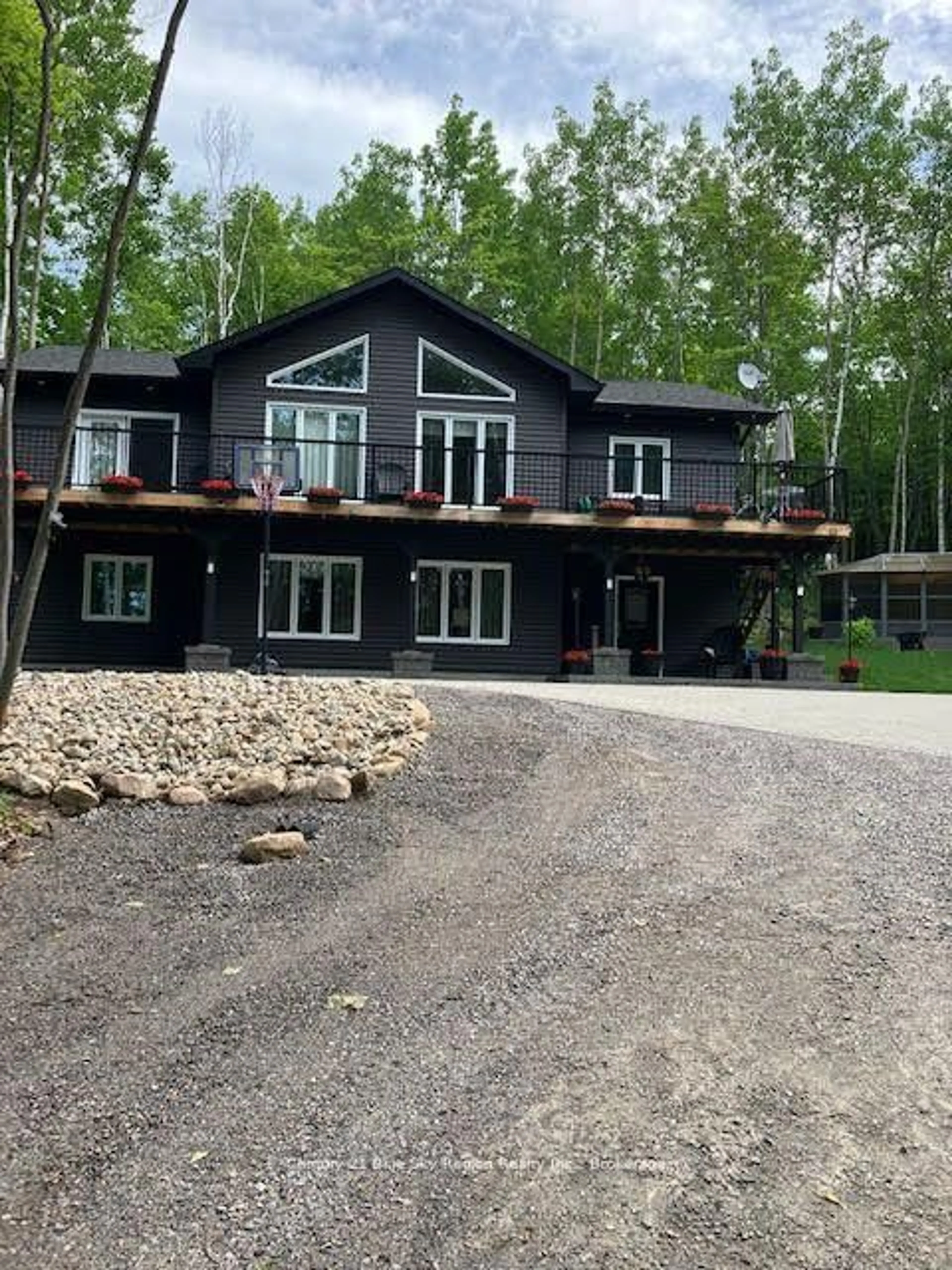 Home with vinyl exterior material, unknown for 1928 Village Rd, Chisholm Ontario P0H 1B0