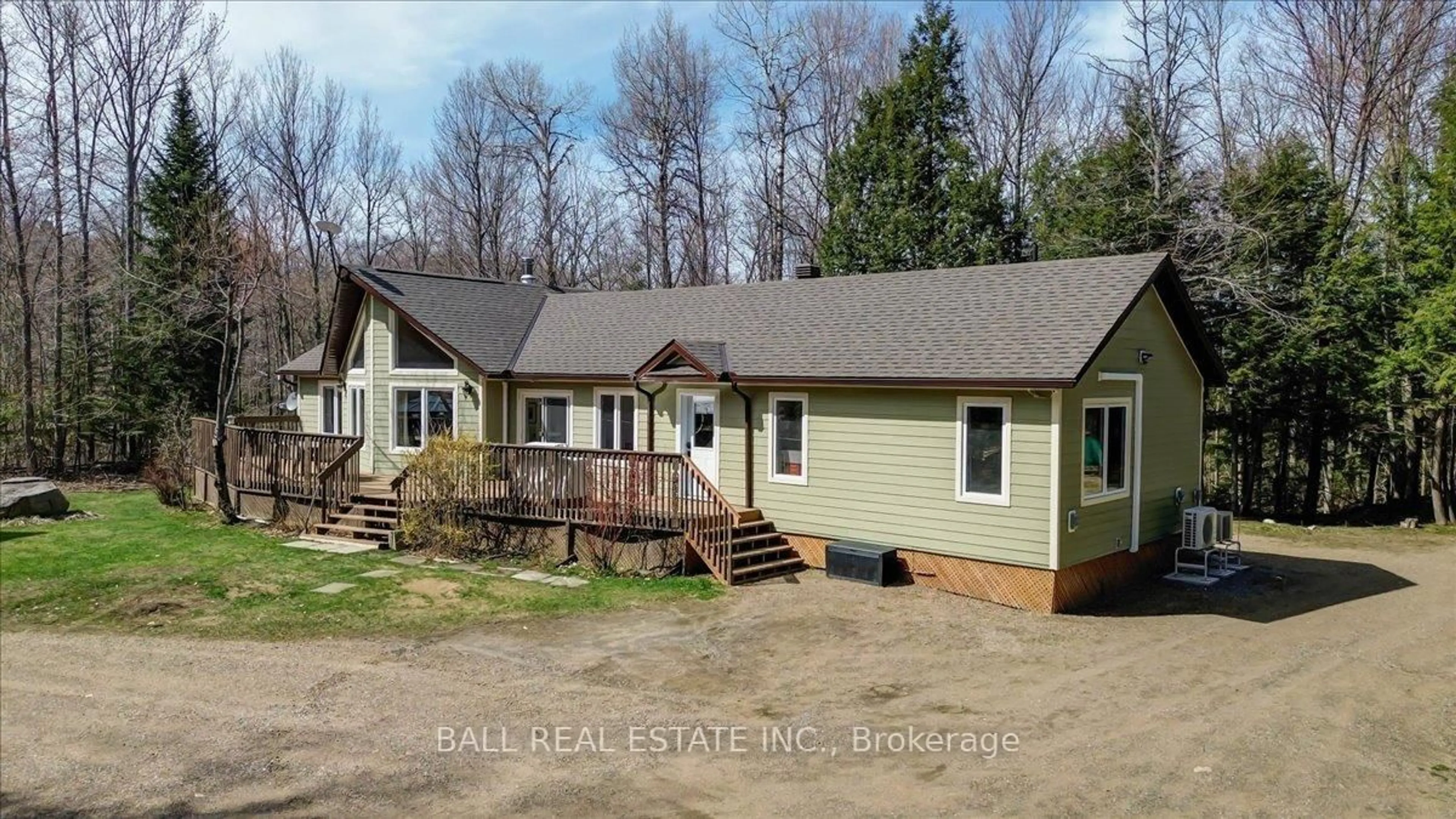 A pic from outside/outdoor area/front of a property/back of a property/a pic from drone, building for 867 Brethour Rd, Bancroft Ontario K0L 1C0