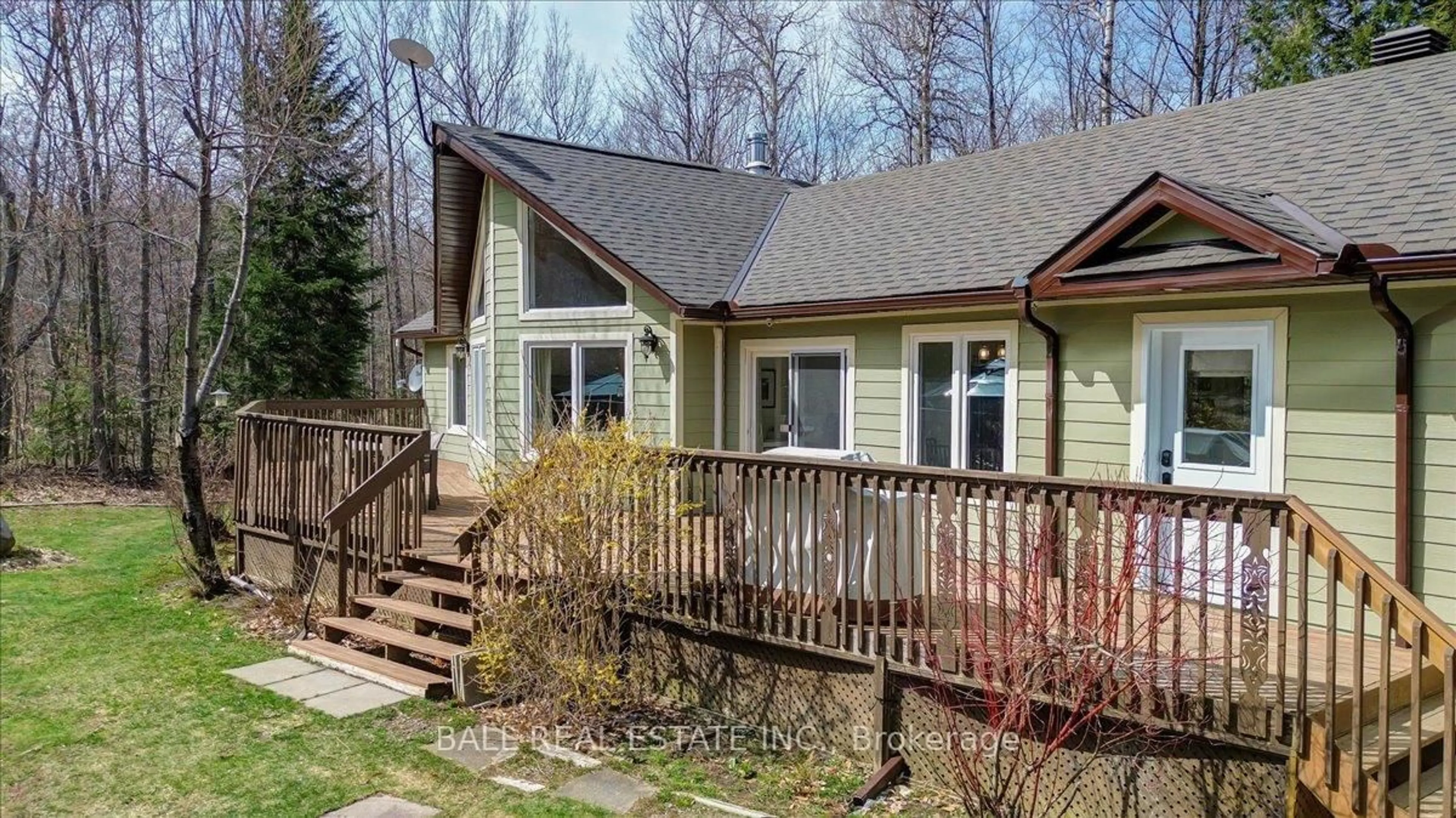 Home with vinyl exterior material, unknown for 867 Brethour Rd, Bancroft Ontario K0L 1C0