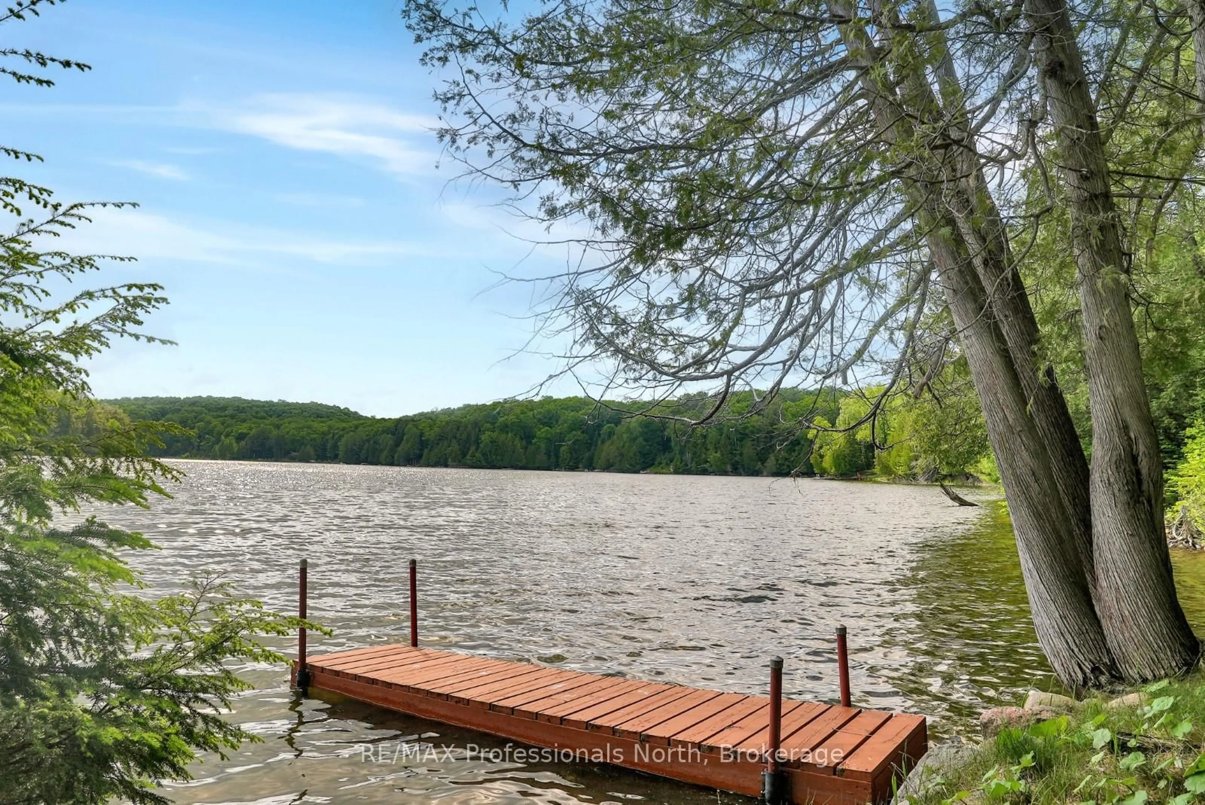 Patio, water/lake/river/ocean view for 1930 Trappers Tr, Dysart et al Ontario K0M 1S0