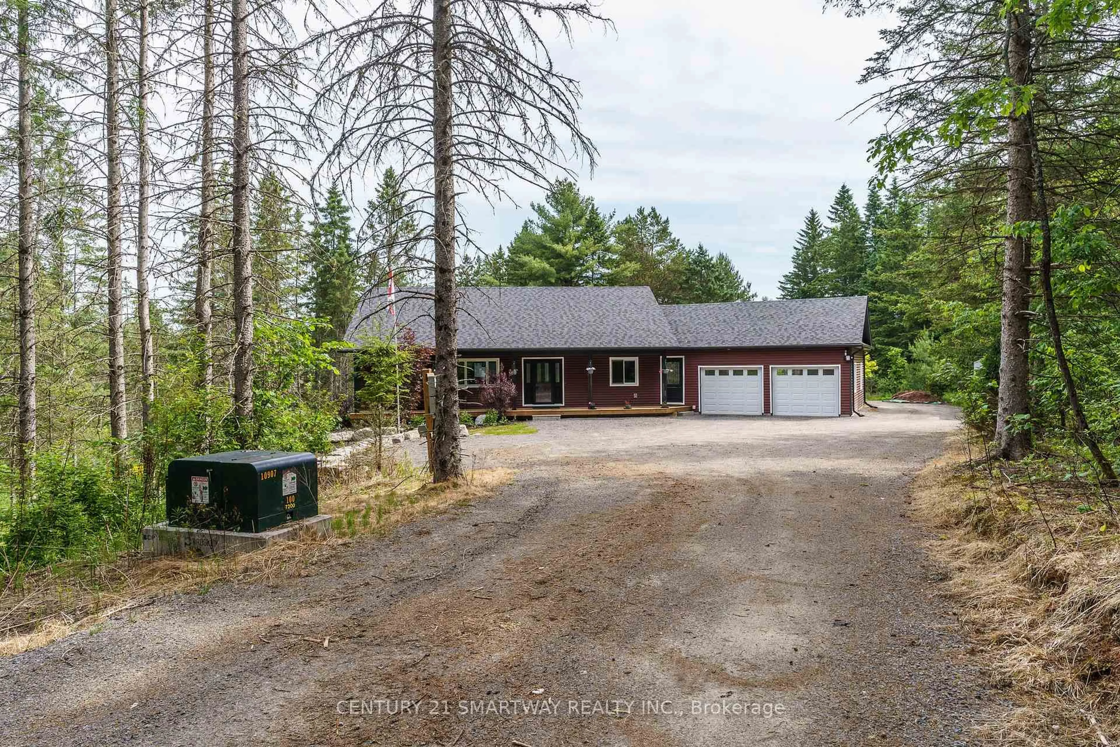 A pic from outside/outdoor area/front of a property/back of a property/a pic from drone, unknown for 96 Main St, Burk's Falls Ontario P0A 1C0