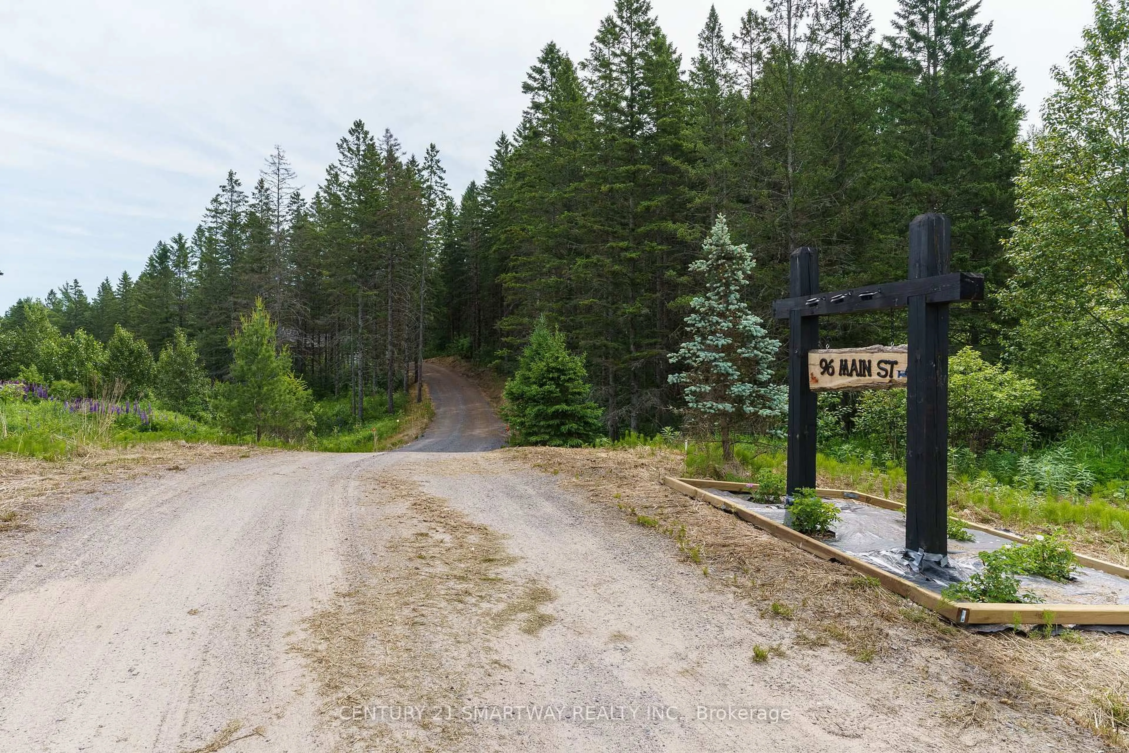Unknown for 96 Main St, Burk's Falls Ontario P0A 1C0