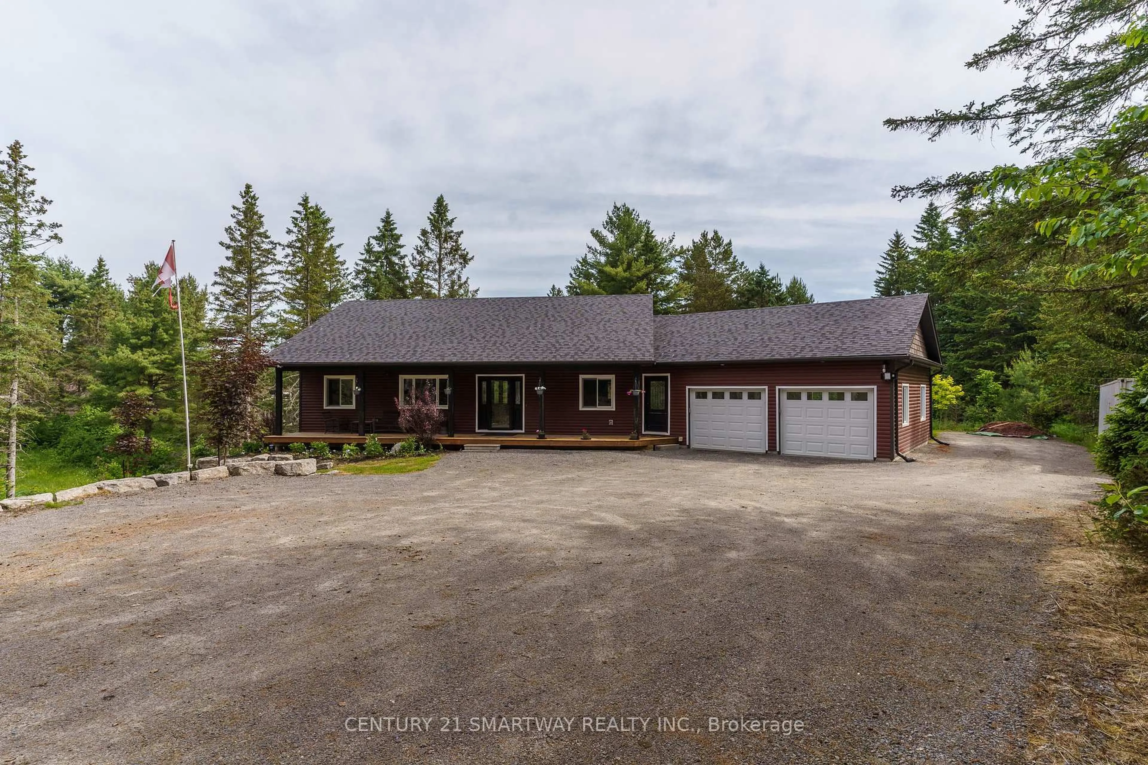 A pic from outside/outdoor area/front of a property/back of a property/a pic from drone, street for 96 Main St, Burk's Falls Ontario P0A 1C0