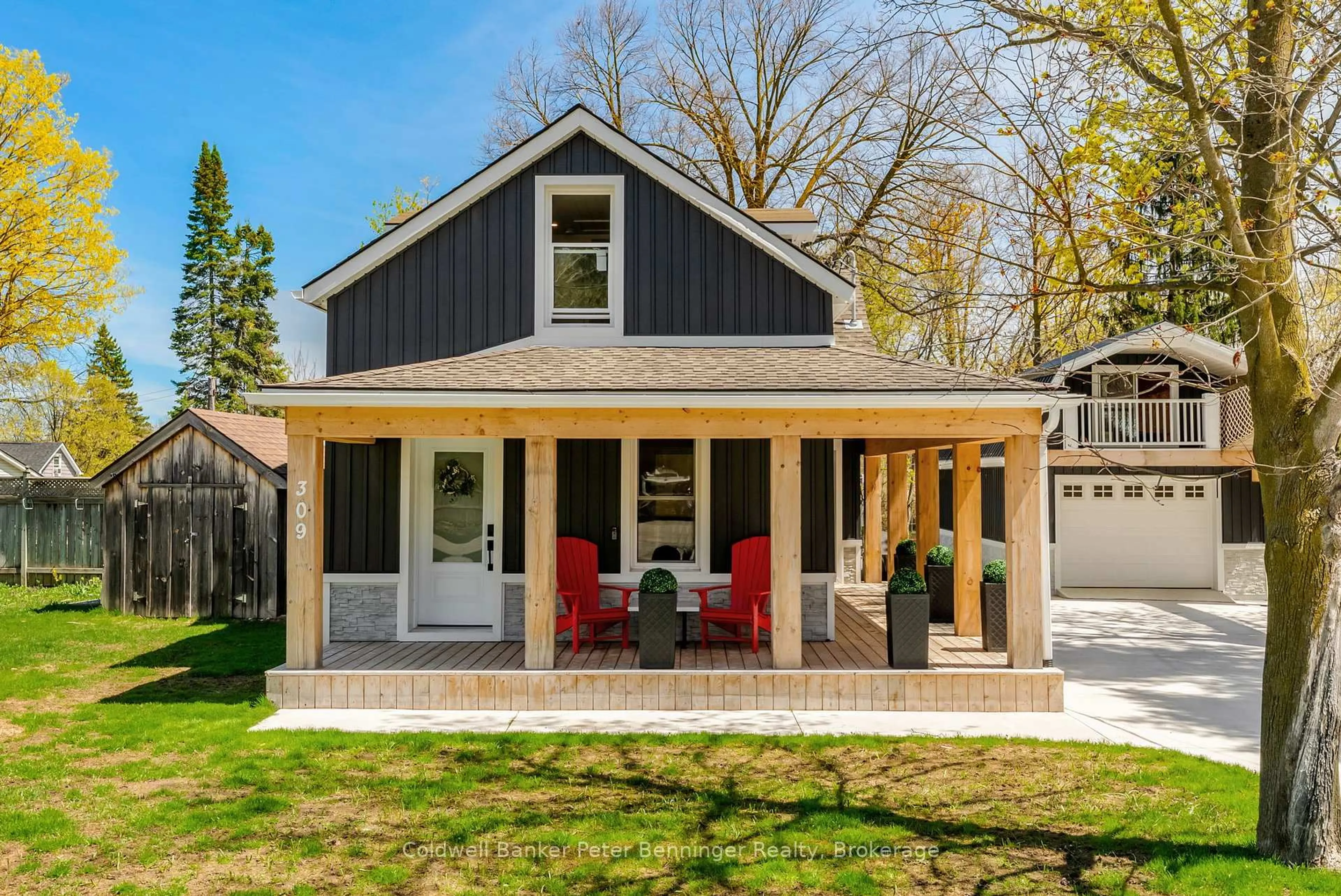 Home with vinyl exterior material, street for 309 Alma St, Brockton Ontario N0G 2V0