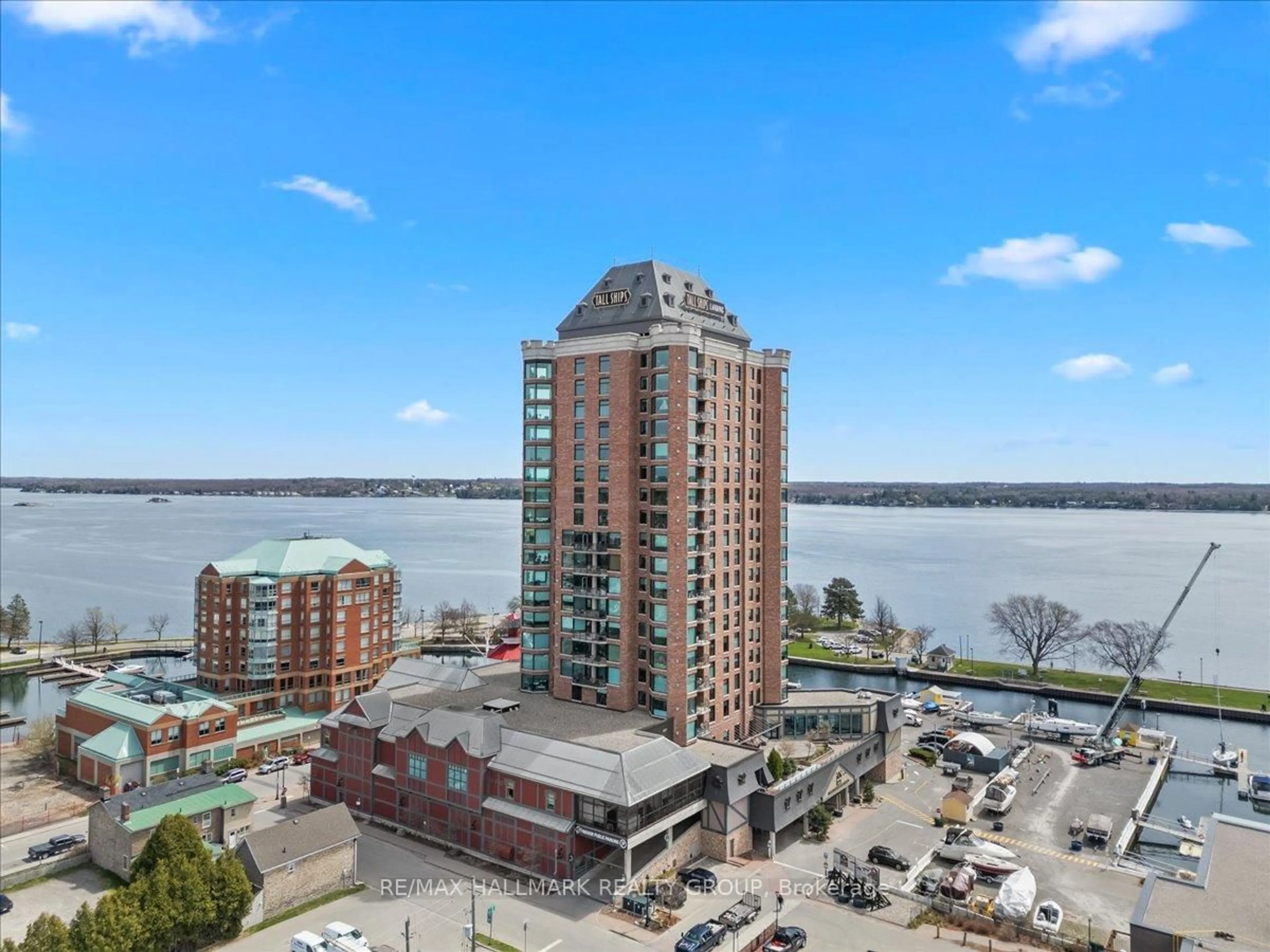 A pic from outside/outdoor area/front of a property/back of a property/a pic from drone, water/lake/river/ocean view for 15 St Andrew St #1501, Brockville Ontario K6V 0B8