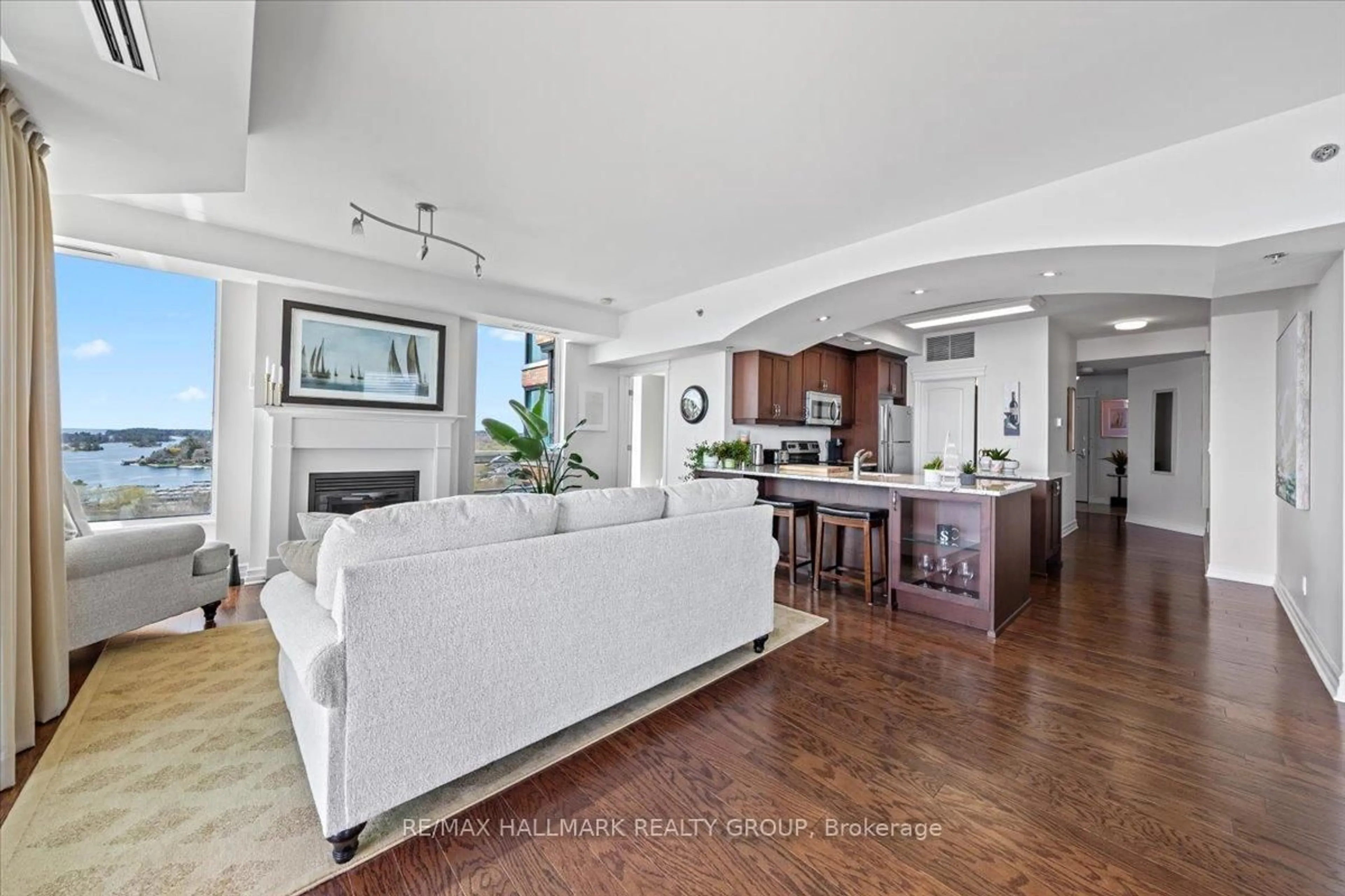 Open concept kitchen, unknown for 15 St Andrew St #1501, Brockville Ontario K6V 0B8