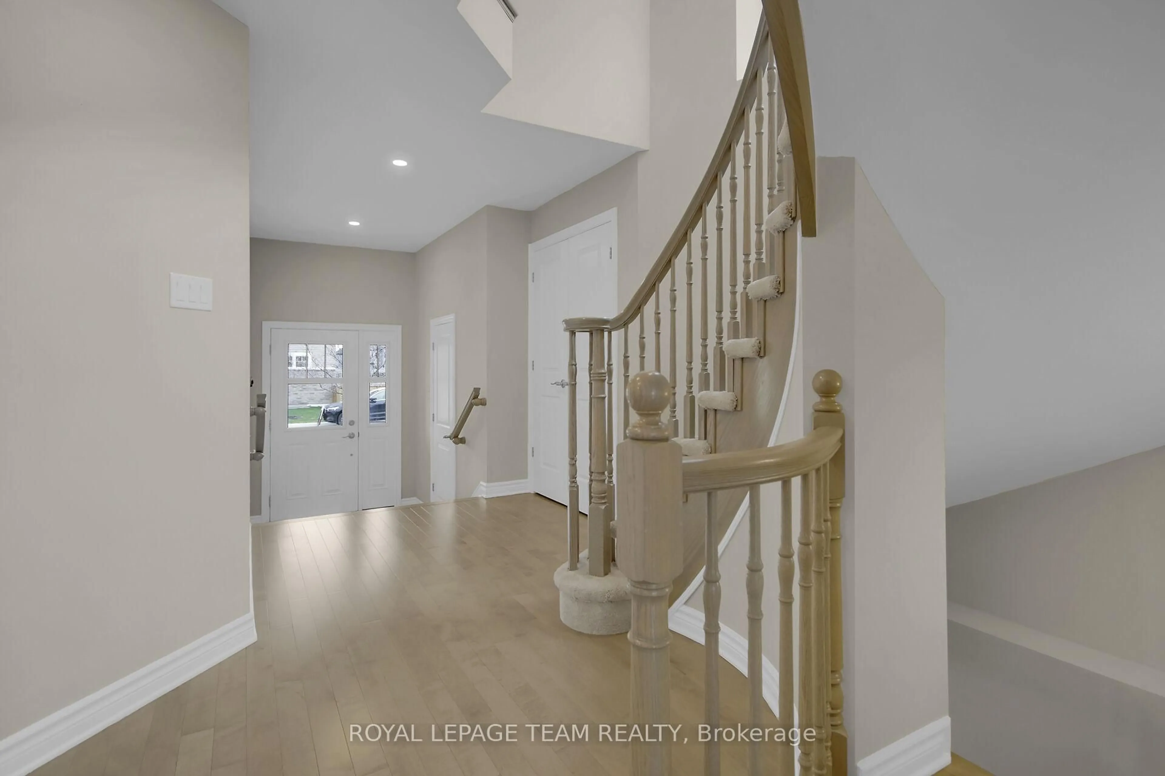 Unknown for 204 Clonrush Way, Ottawa Ontario K2T 0K7