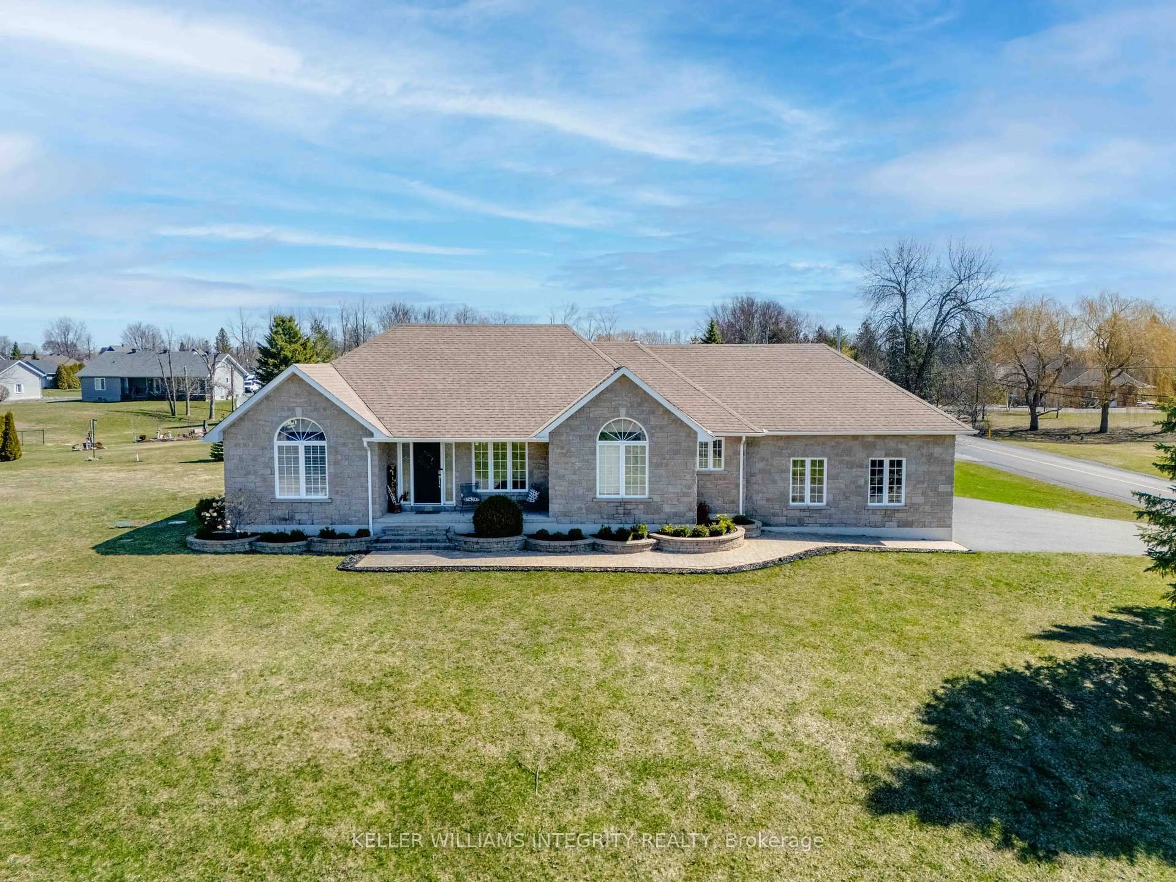 A pic from outside/outdoor area/front of a property/back of a property/a pic from drone, unknown for 15885 Manning Rd, South Stormont Ontario K0C 1M0