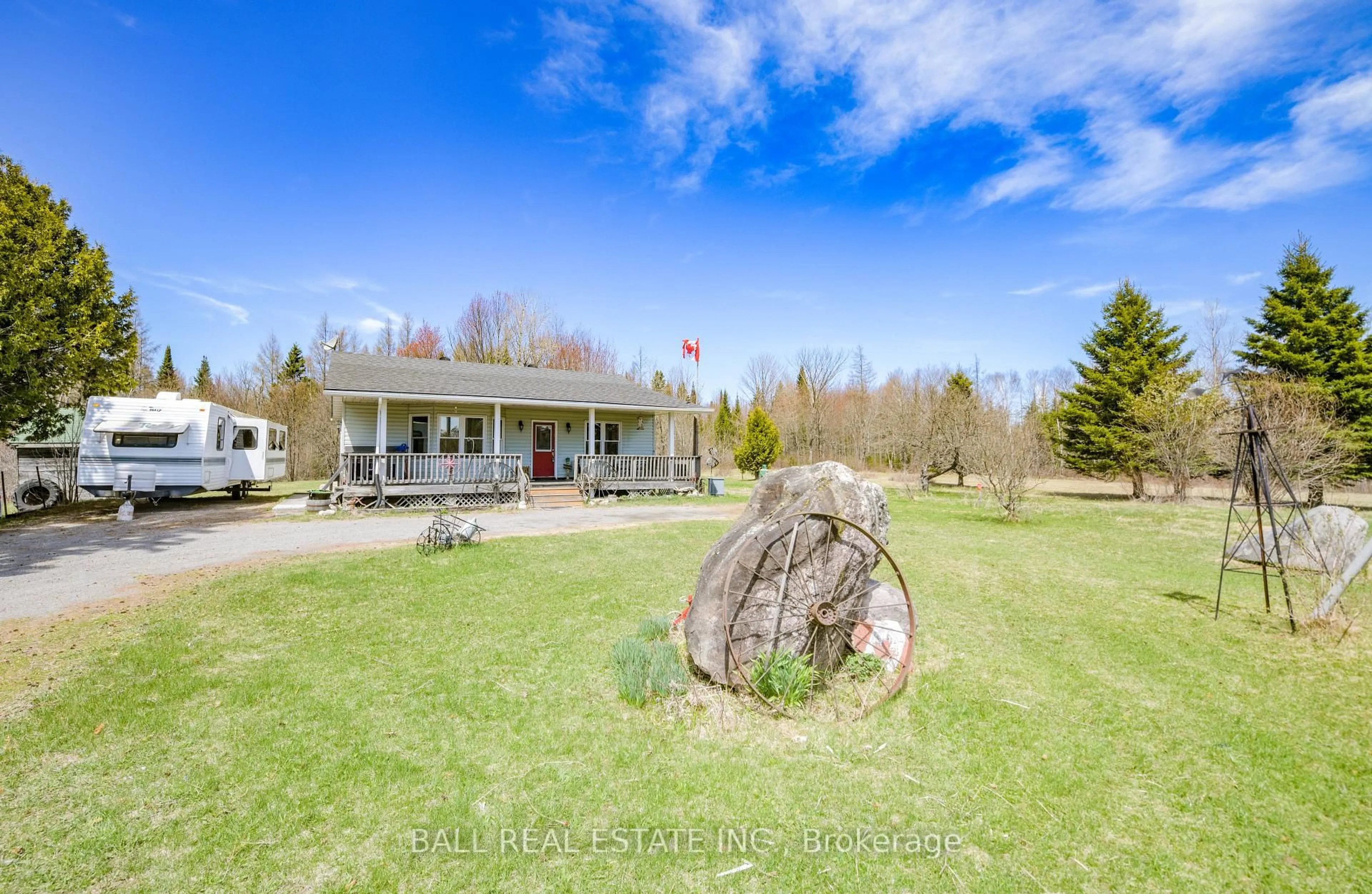A pic from outside/outdoor area/front of a property/back of a property/a pic from drone, unknown for 384 Scott Line Rd, Maynooth Ontario K0L 2S0