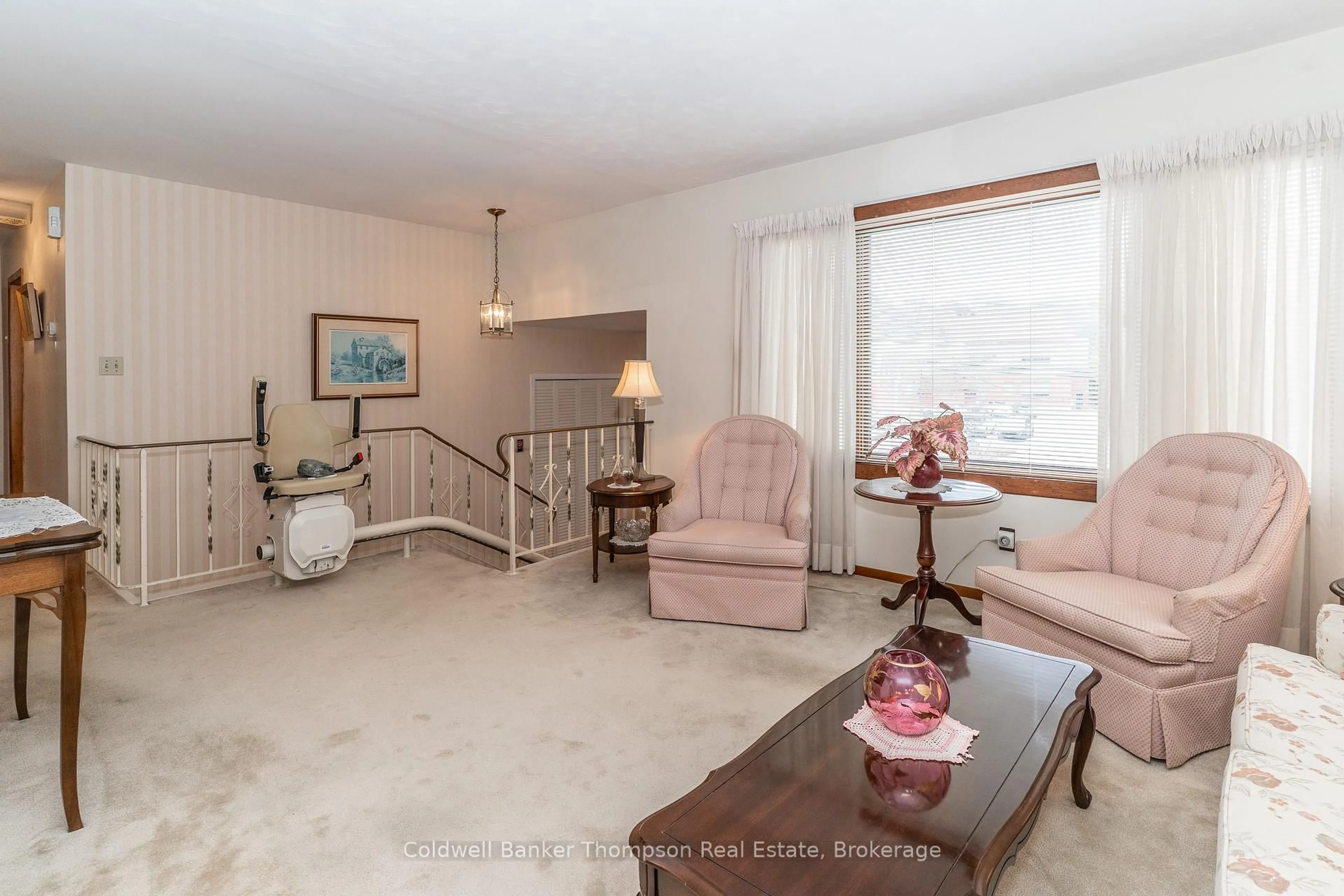 Living room with furniture, unknown for 3 Meadow Park Dr, Huntsville Ontario P1H 1G2