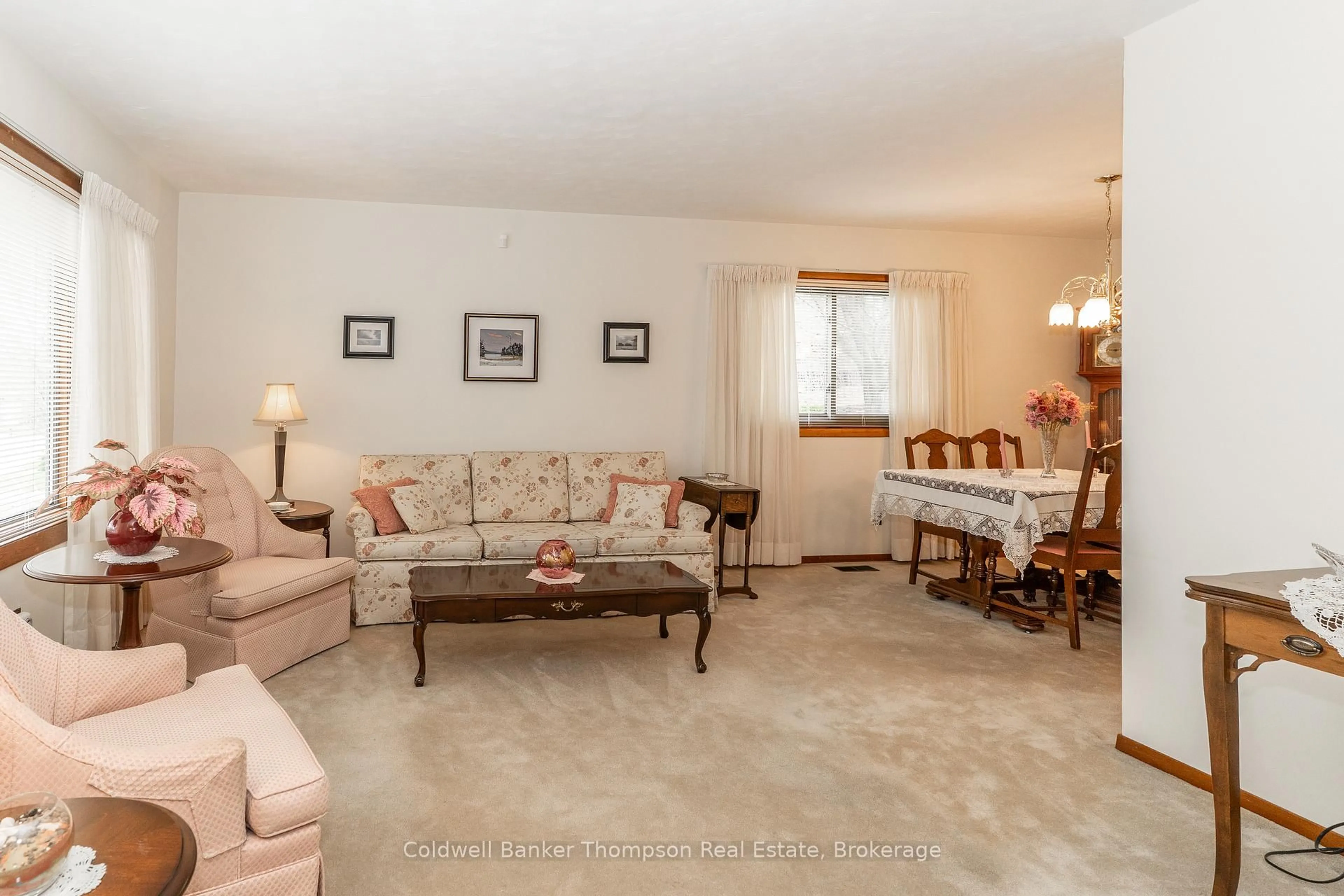 Living room with furniture, unknown for 3 Meadow Park Dr, Huntsville Ontario P1H 1G2