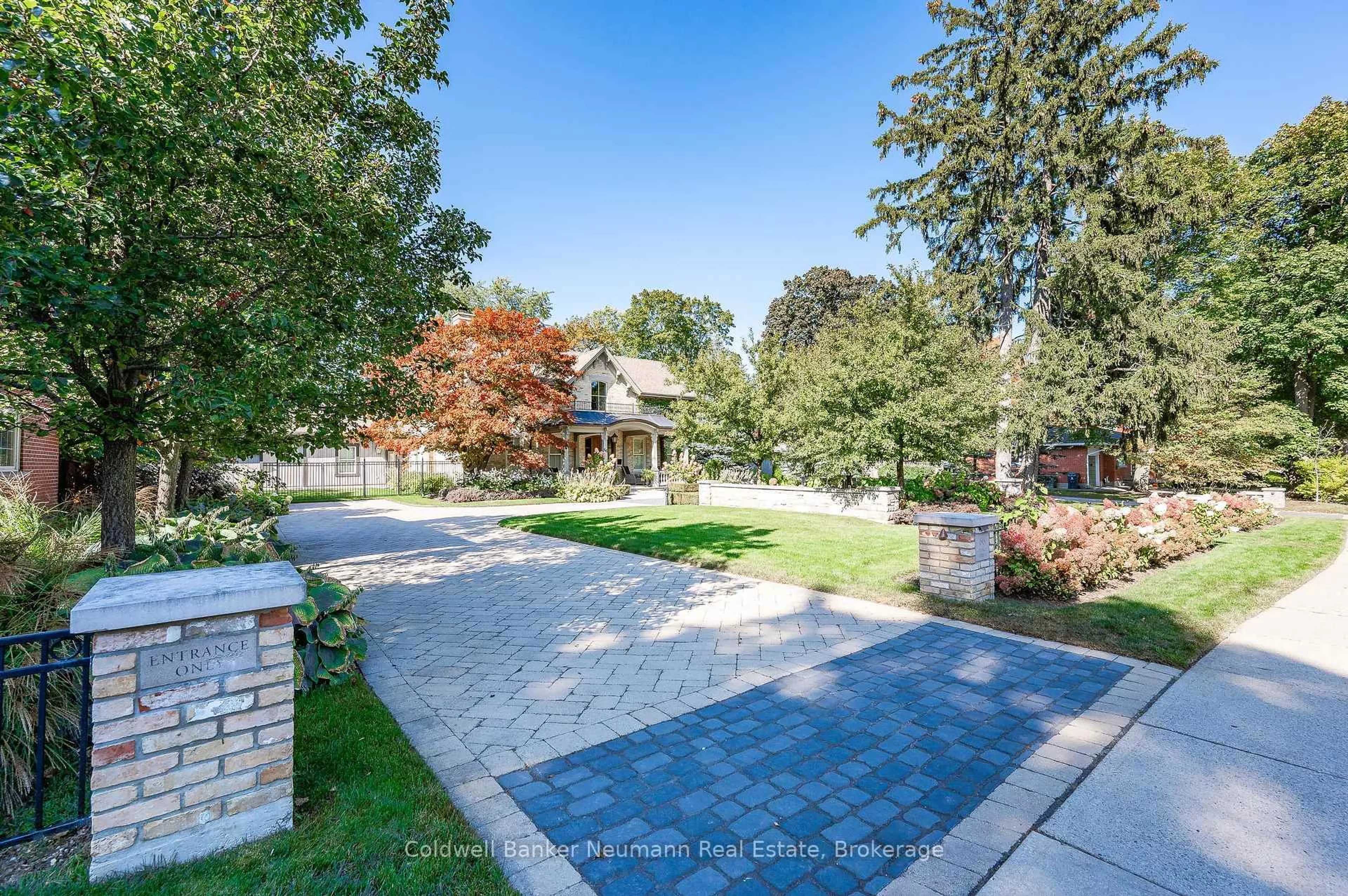 Patio, street for 66 GRANGE St, Guelph Ontario N1E 2V2