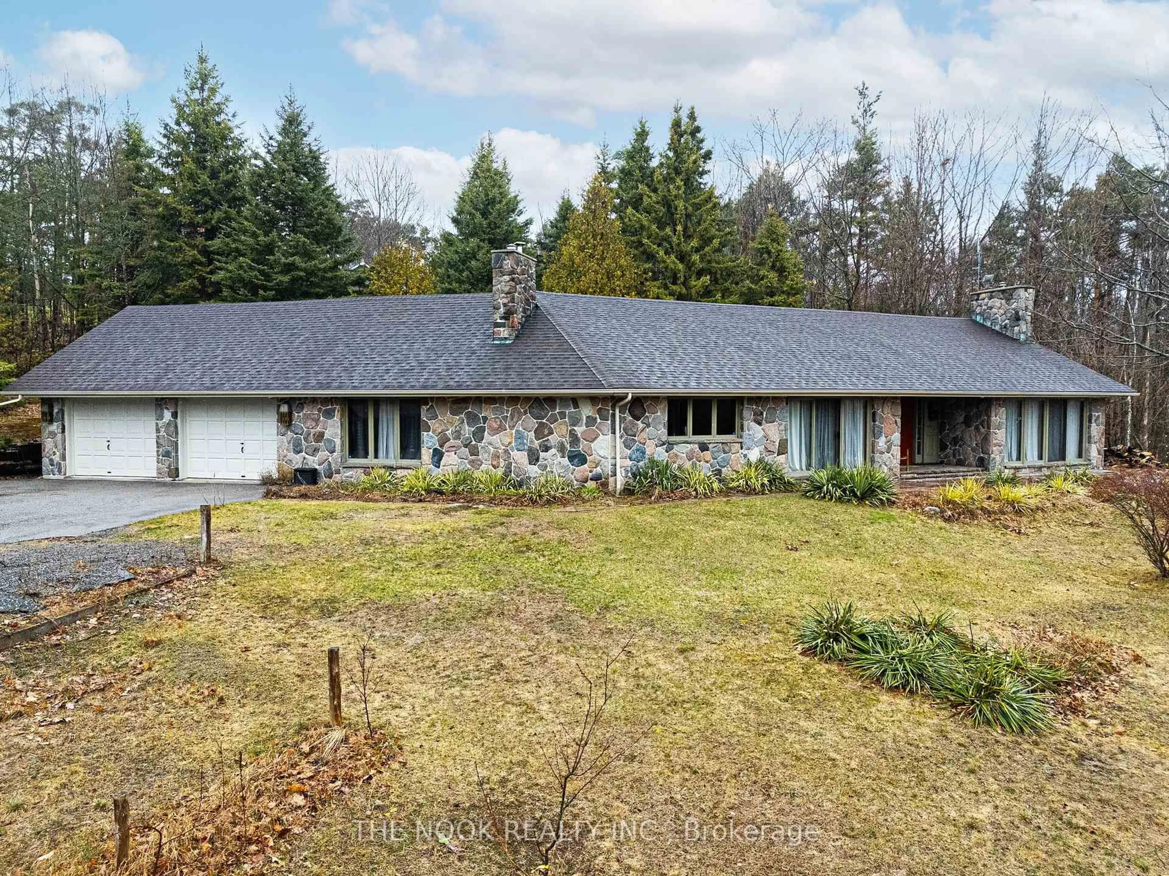 A pic from outside/outdoor area/front of a property/back of a property/a pic from drone, unknown for 41 Hillview Rd, Brighton Ontario K0K 1H0