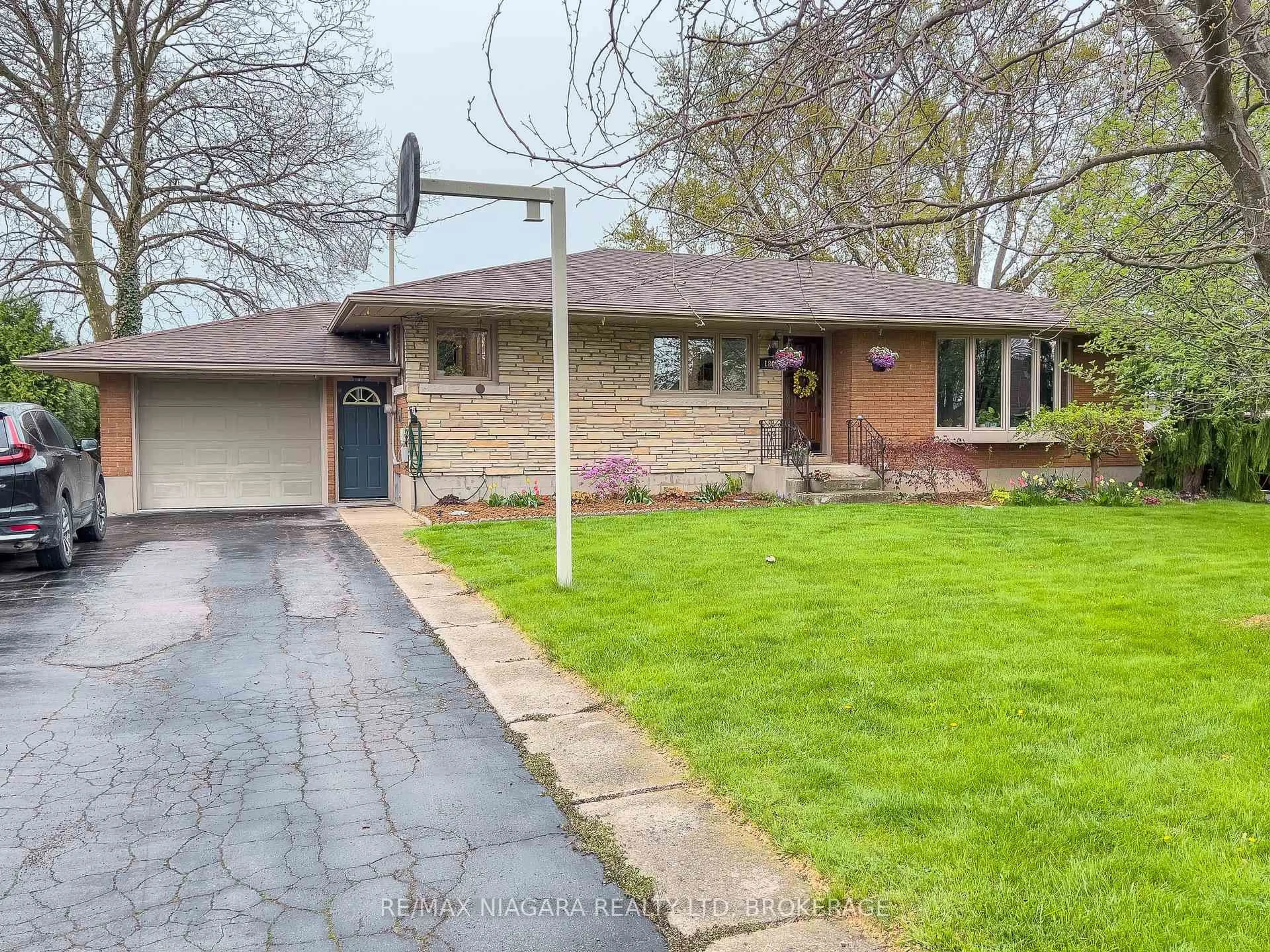 Unknown for 1802 FOUR MILE CREEK Rd, Niagara-on-the-Lake Ontario L0S 1J0