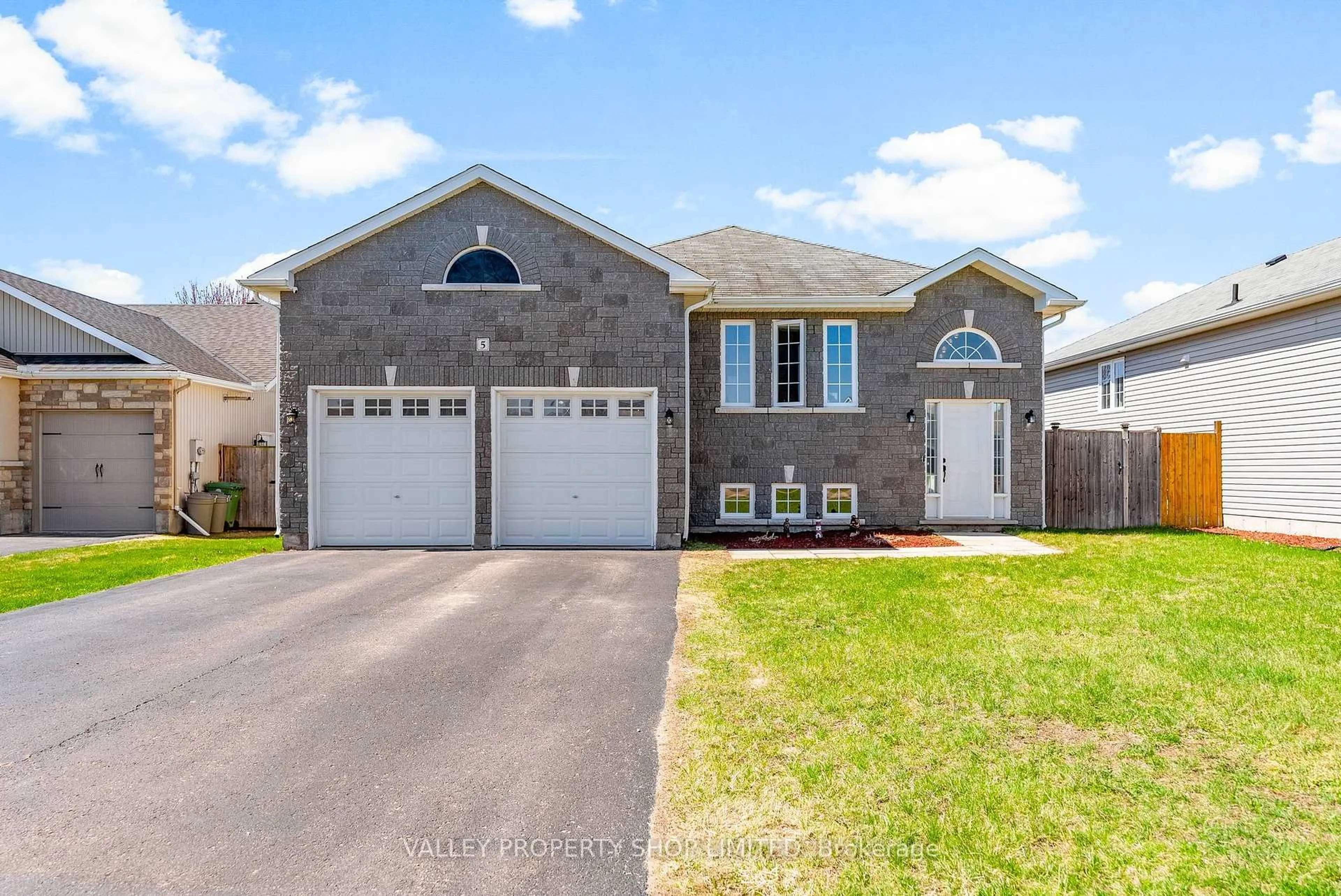 Home with brick exterior material, street for 5 Boulder Creek Tr, Petawawa Ontario K8H 0B2