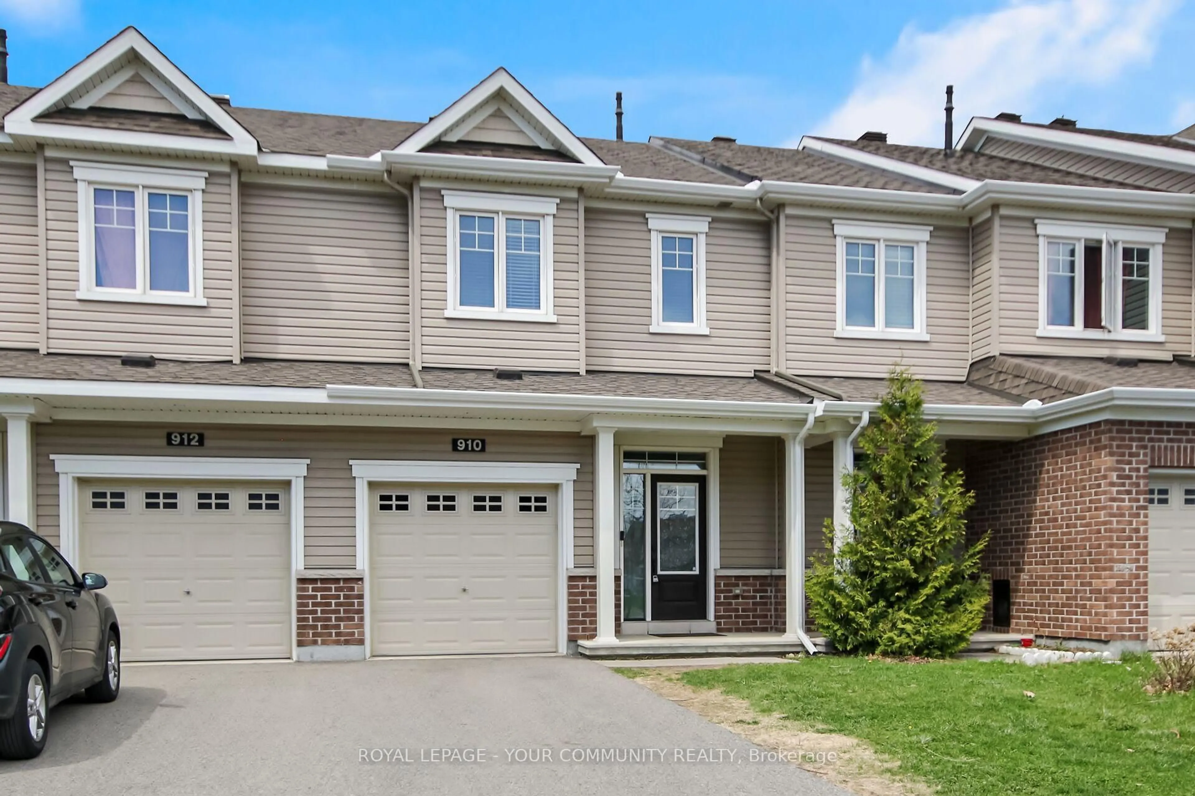 Home with brick exterior material, street for 910 Kilbirnie Dr, Ottawa Ontario K2J 6G5
