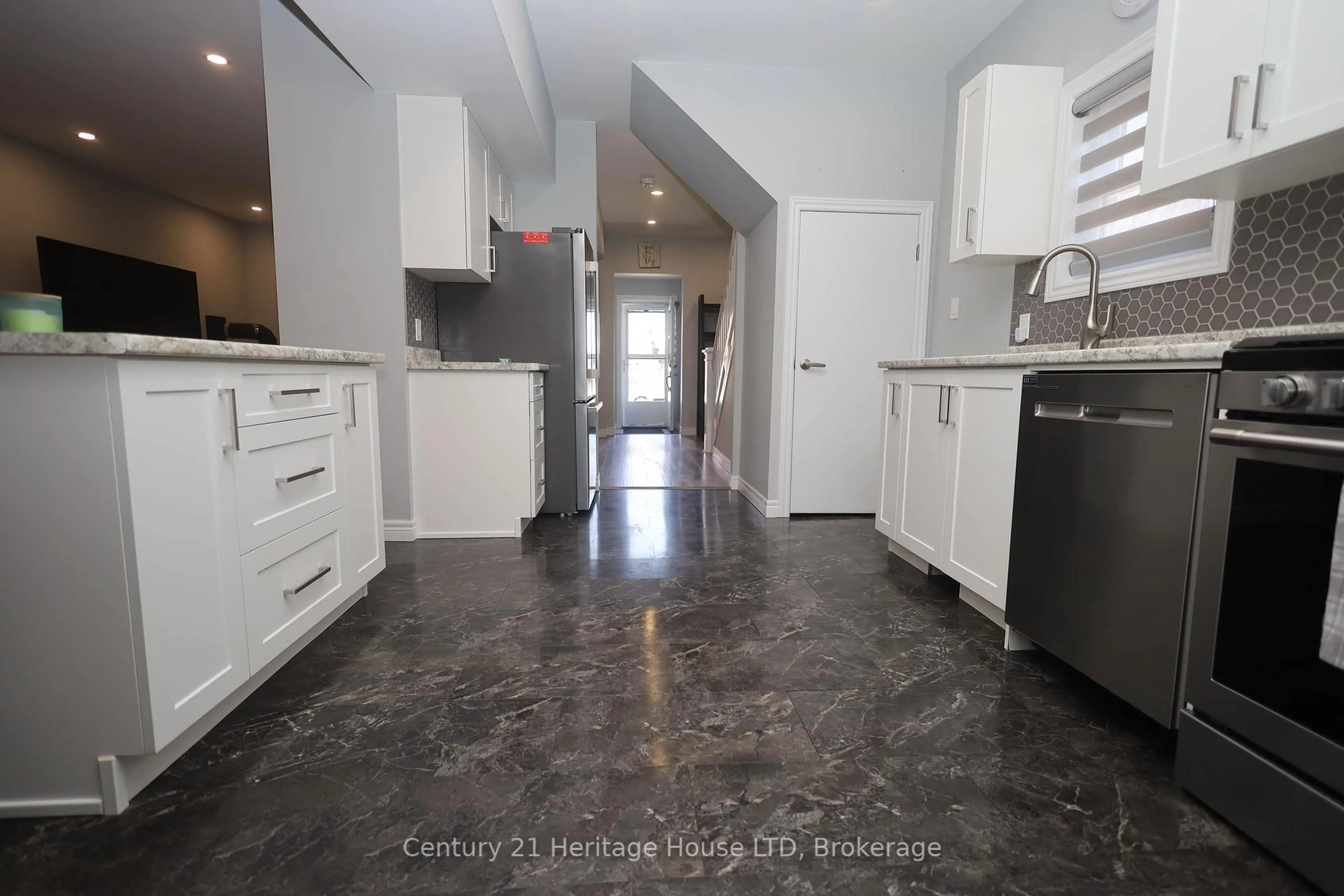 Unknown for 264 Henrietta St, Fort Erie Ontario L2A 2K7