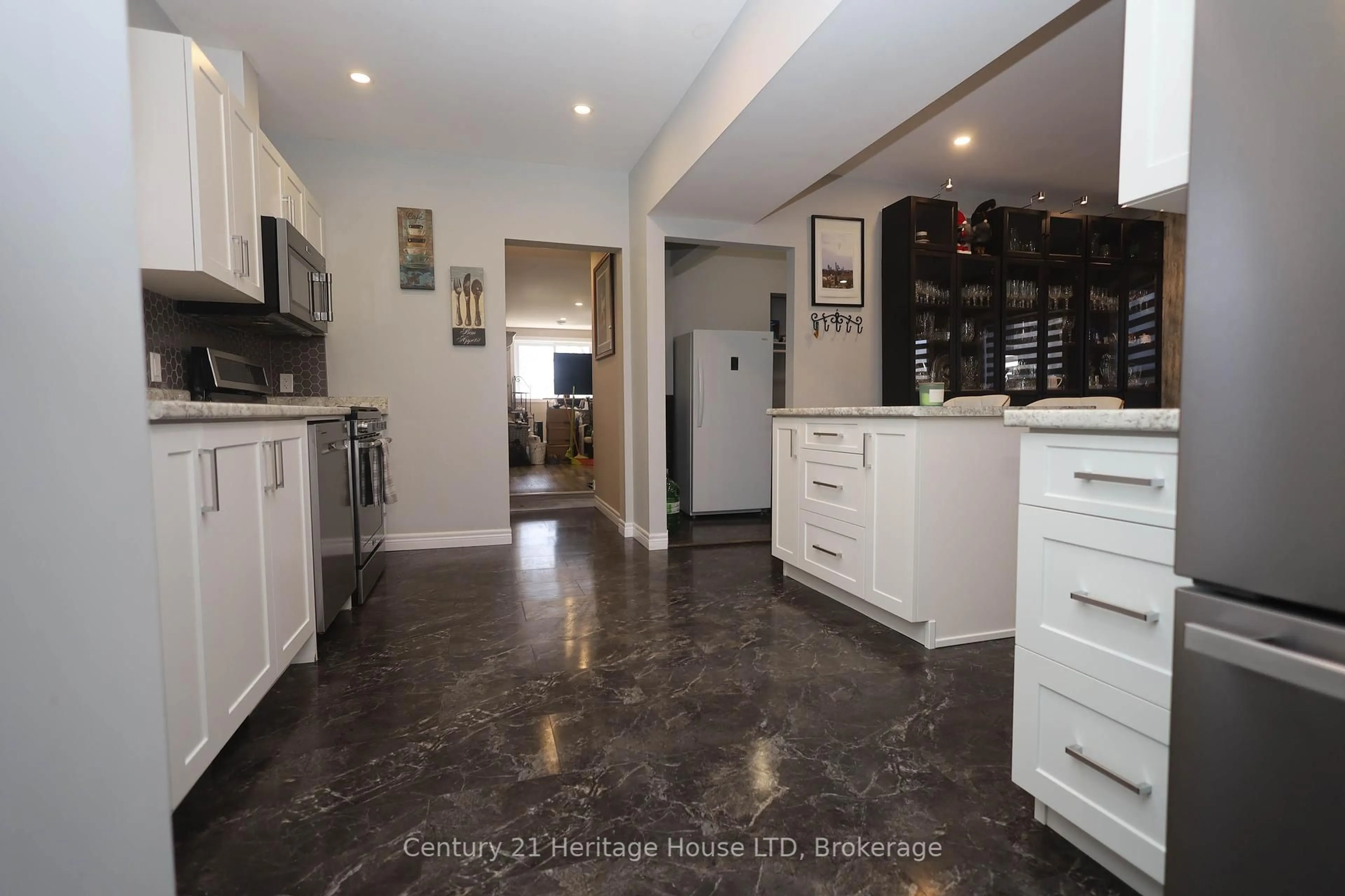Unknown for 264 Henrietta St, Fort Erie Ontario L2A 2K7