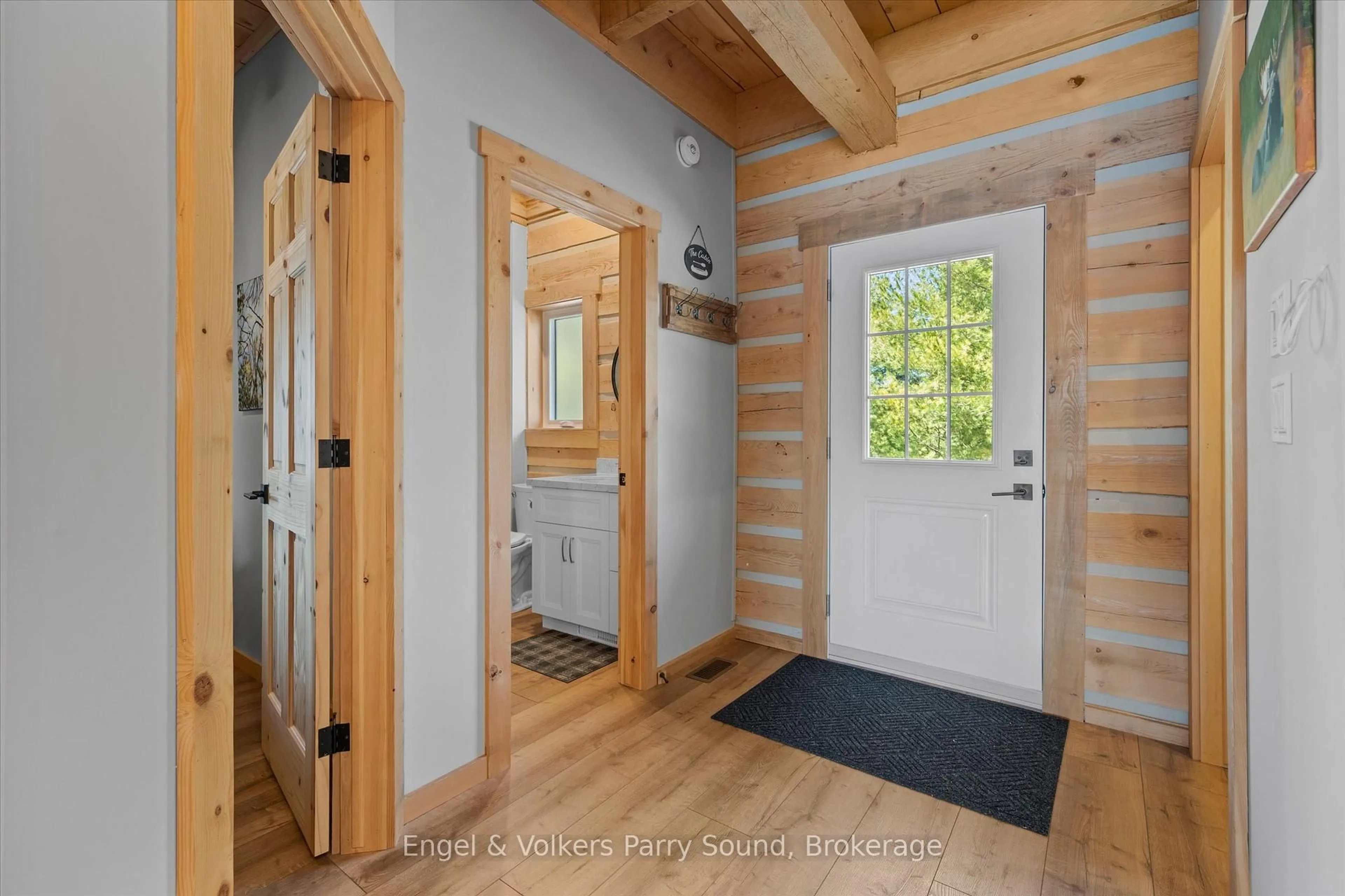 Indoor entryway for 201 Loch Erne Rd, Parry Sound Ontario P2A 2W7