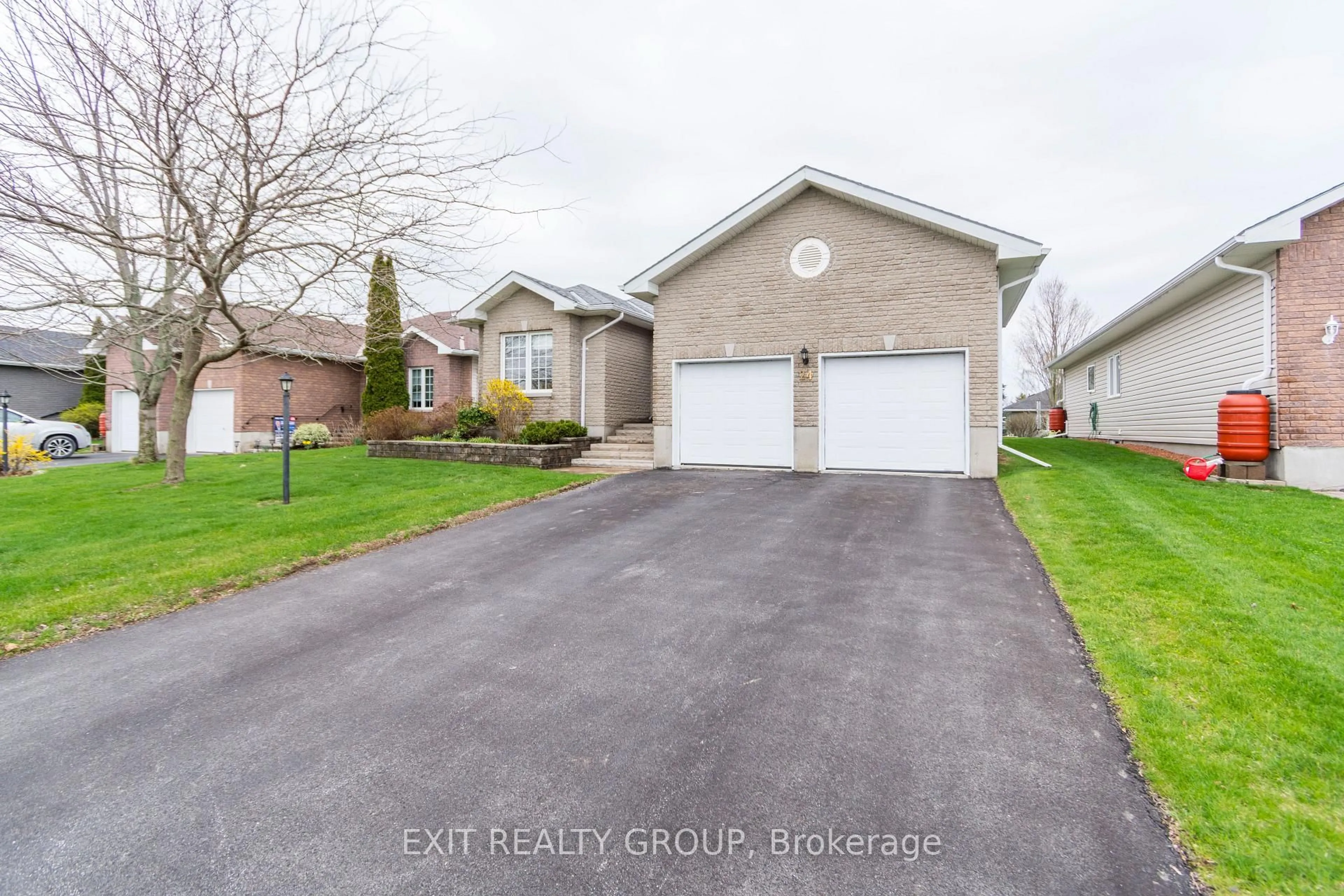 Unknown for 24 ALETHA Dr, Prince Edward County Ontario K0K 3L0
