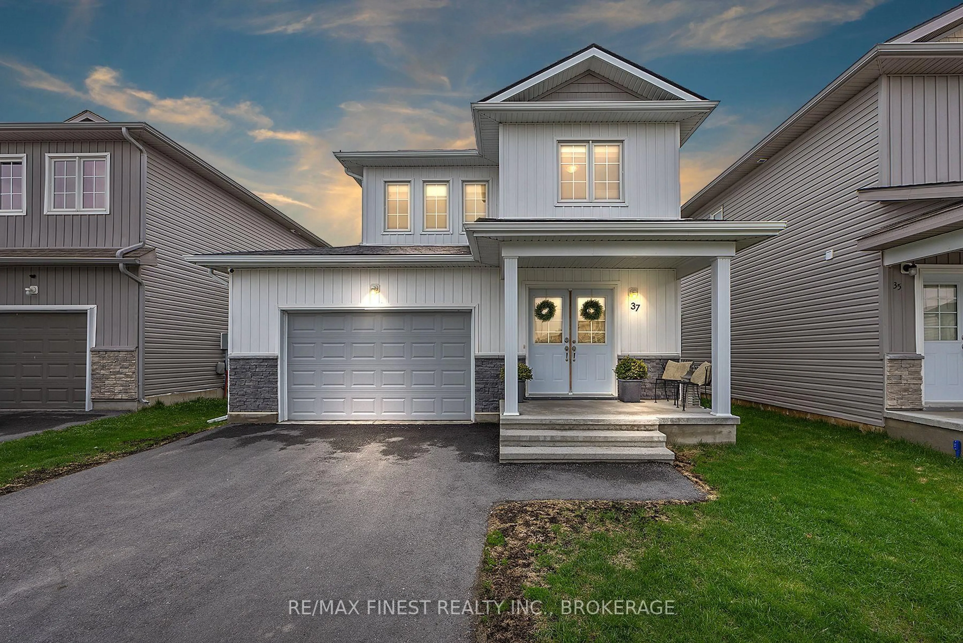 Home with vinyl exterior material, street for 37 Brennan Cres, Bissett Creek Ontario K0H 2H0