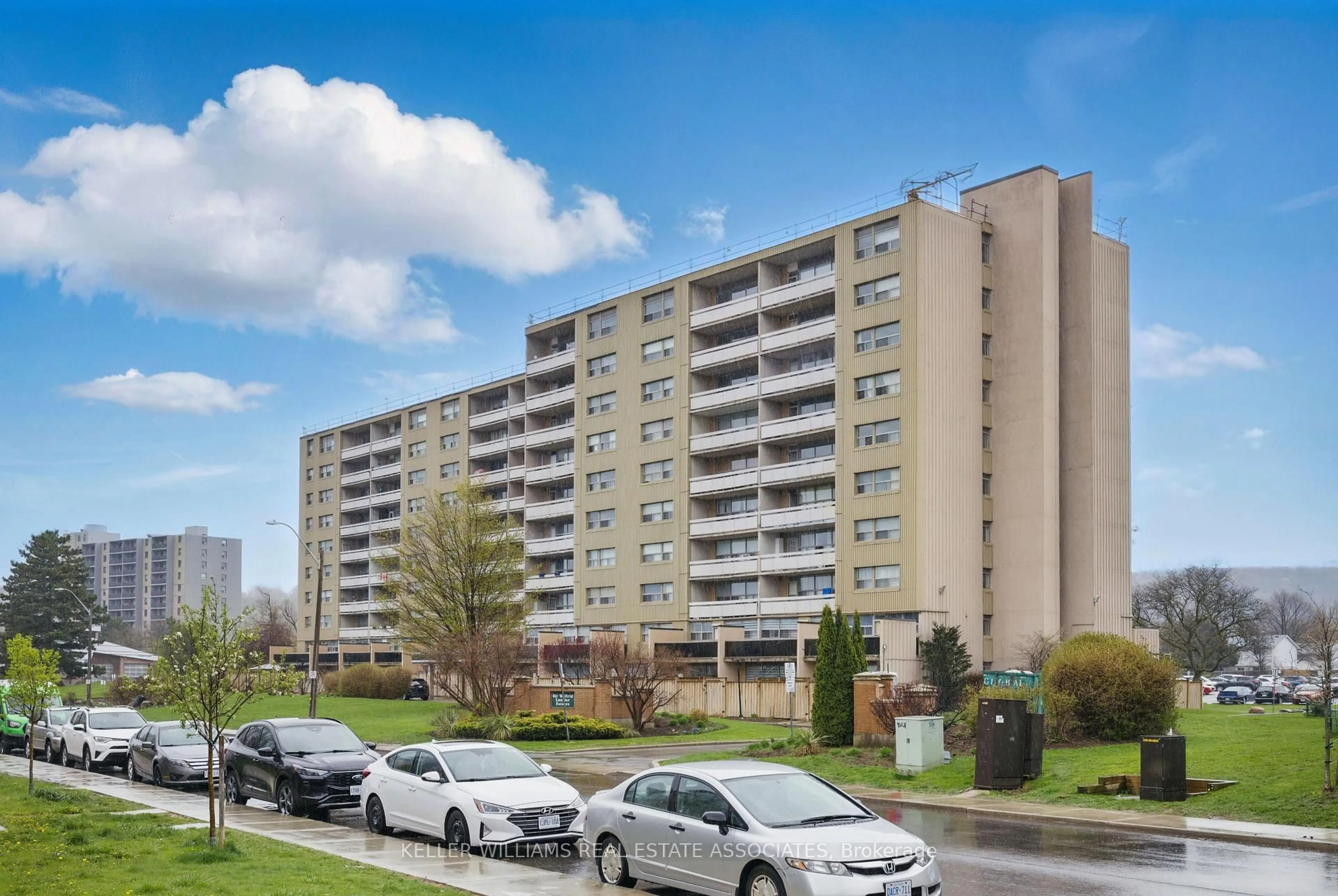 Unknown for 15 Albright Rd #304, Hamilton Ontario L8K 5J2