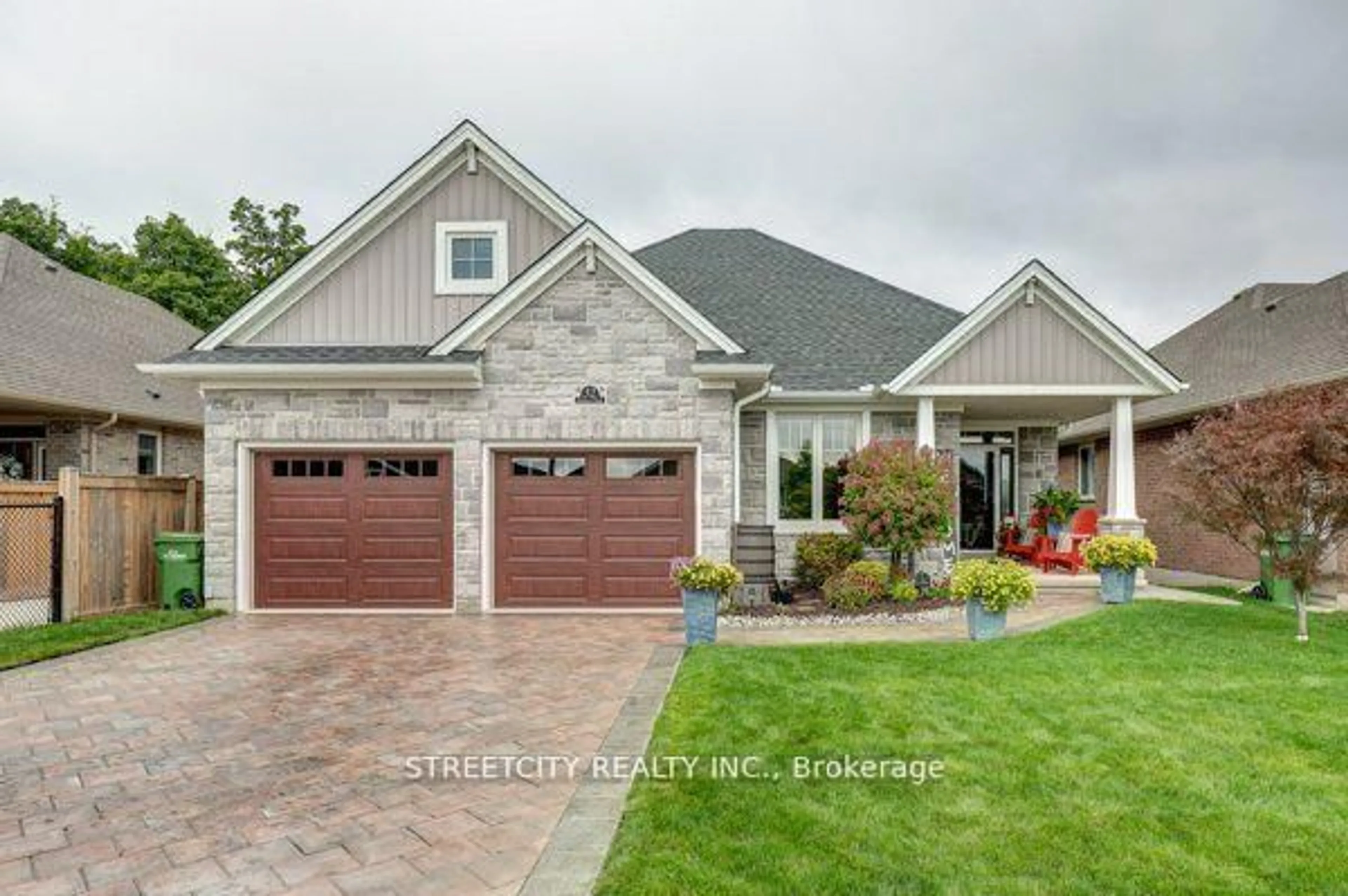 Home with brick exterior material, street for 32 Acorn Tr, St. Thomas Ontario N5R 0H5