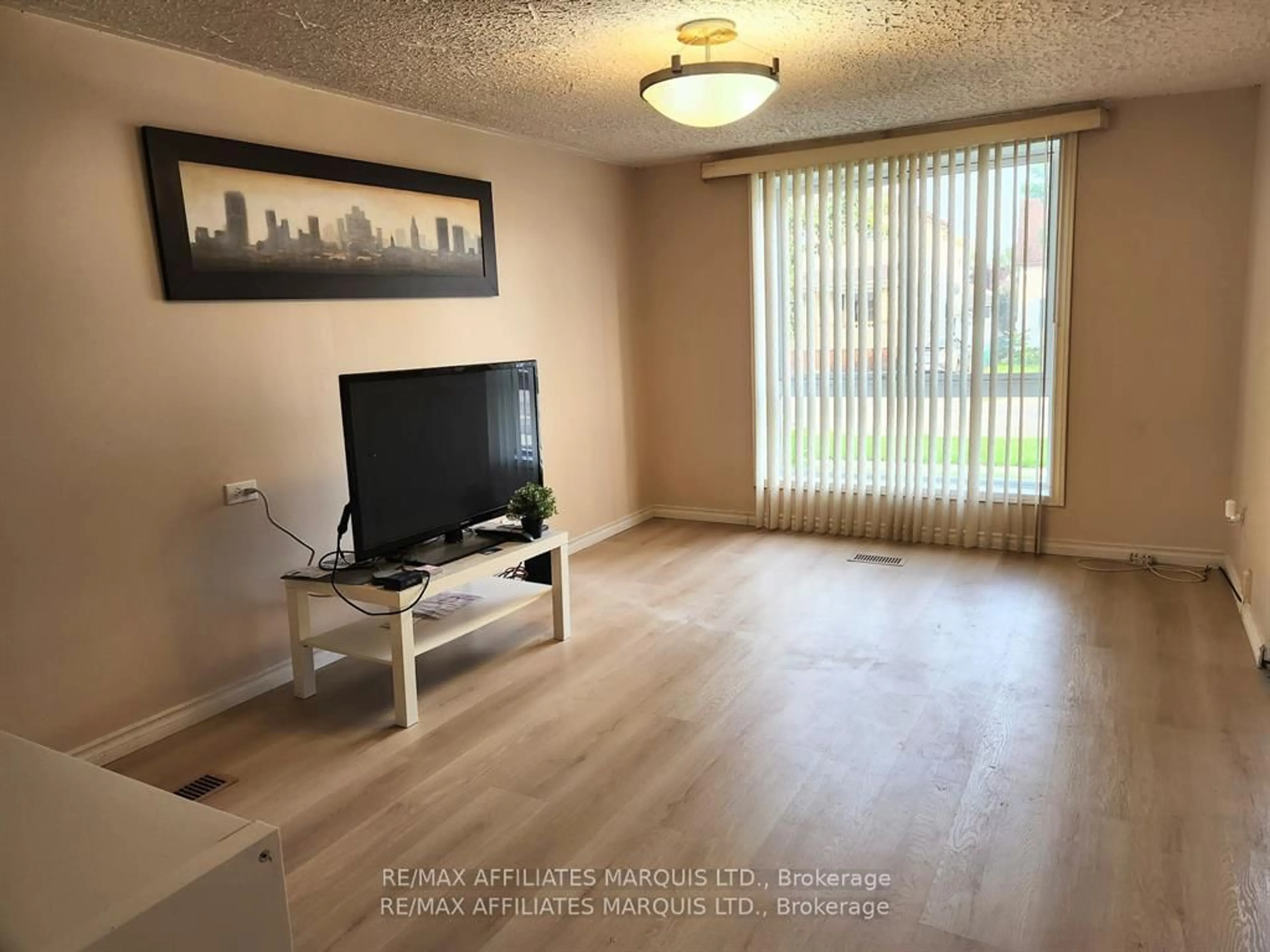 A pic of a room for 63 PINE St, Cornwall Ontario K6J 1B6