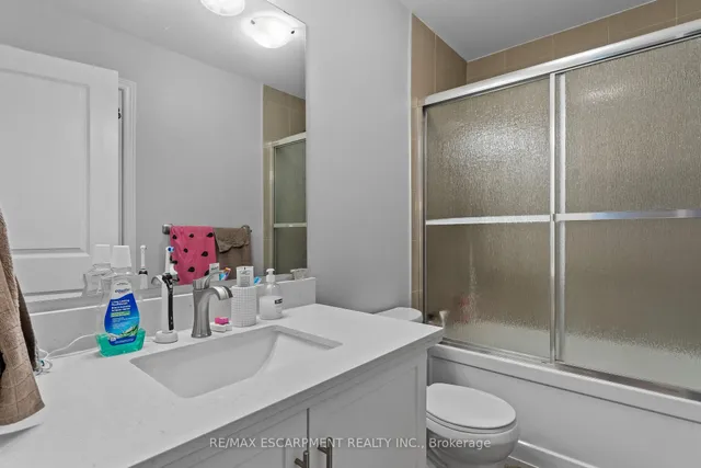 Additional property image - 377 Glancaster Rd Unit 20