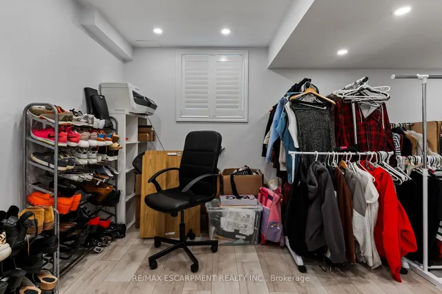 Additional property image - 377 Glancaster Rd Unit 20