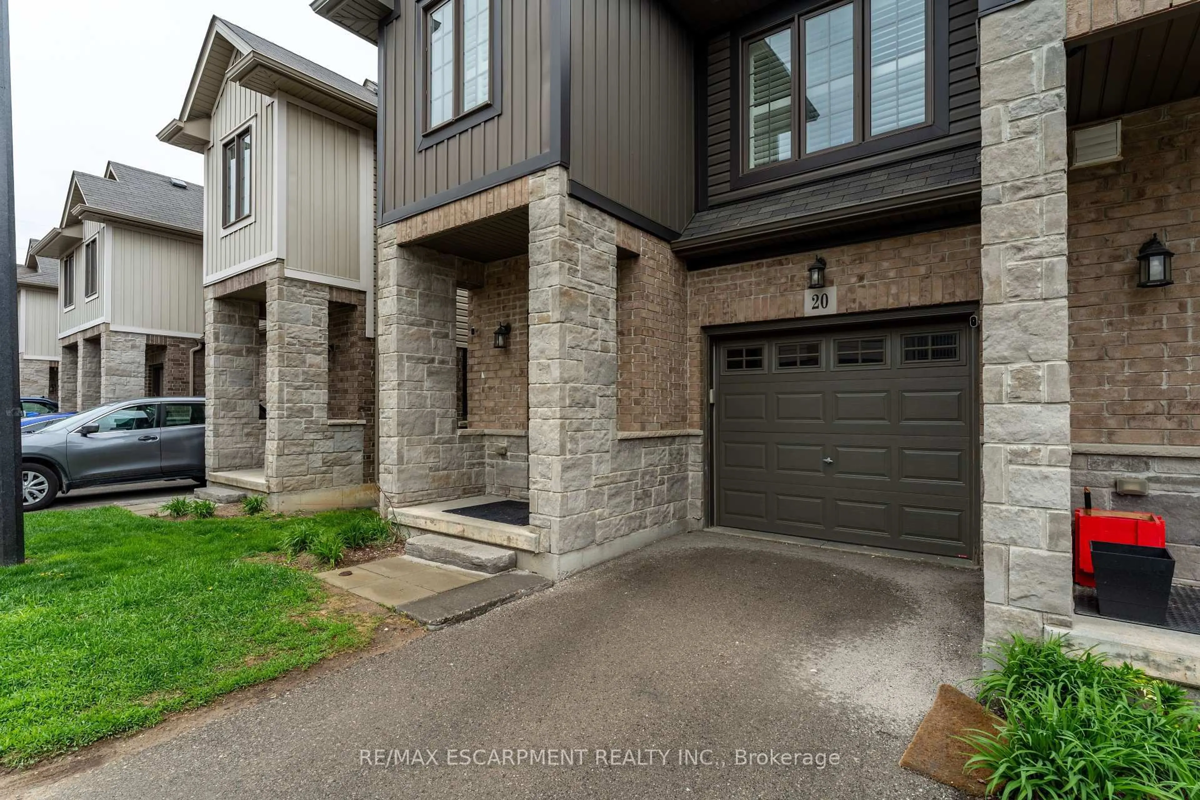 Home with brick exterior material, street for 377 Glancaster Rd #20, Hamilton Ontario L9G 0G4