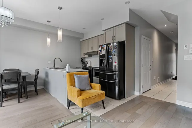 Additional property image - 377 Glancaster Rd Unit 20