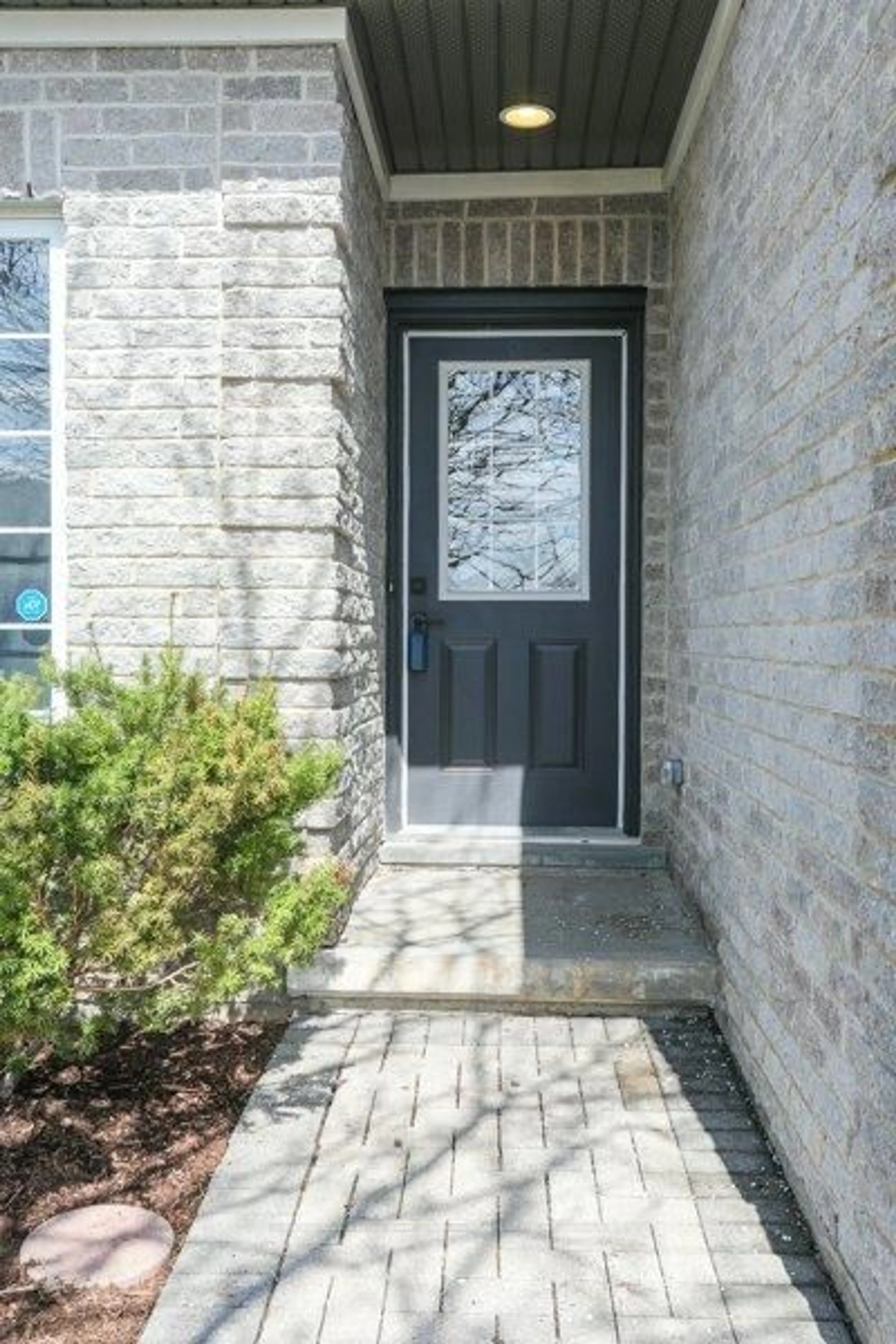 Indoor entryway for 500 Sunnystone Rd #34, London North Ontario N5X 4R4