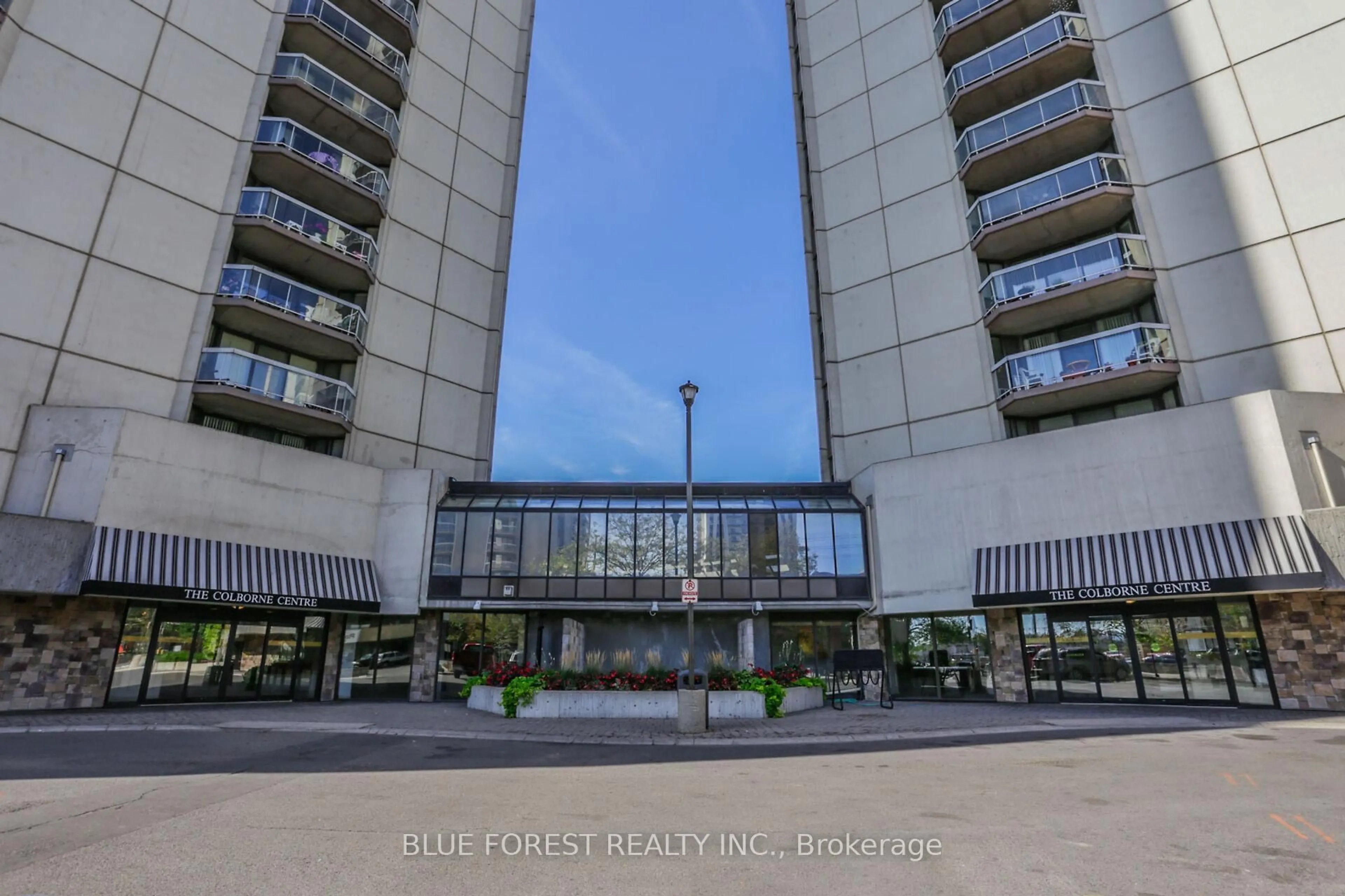 Unknown for 323 Colborne St #1901, London East Ontario N6B 3N8