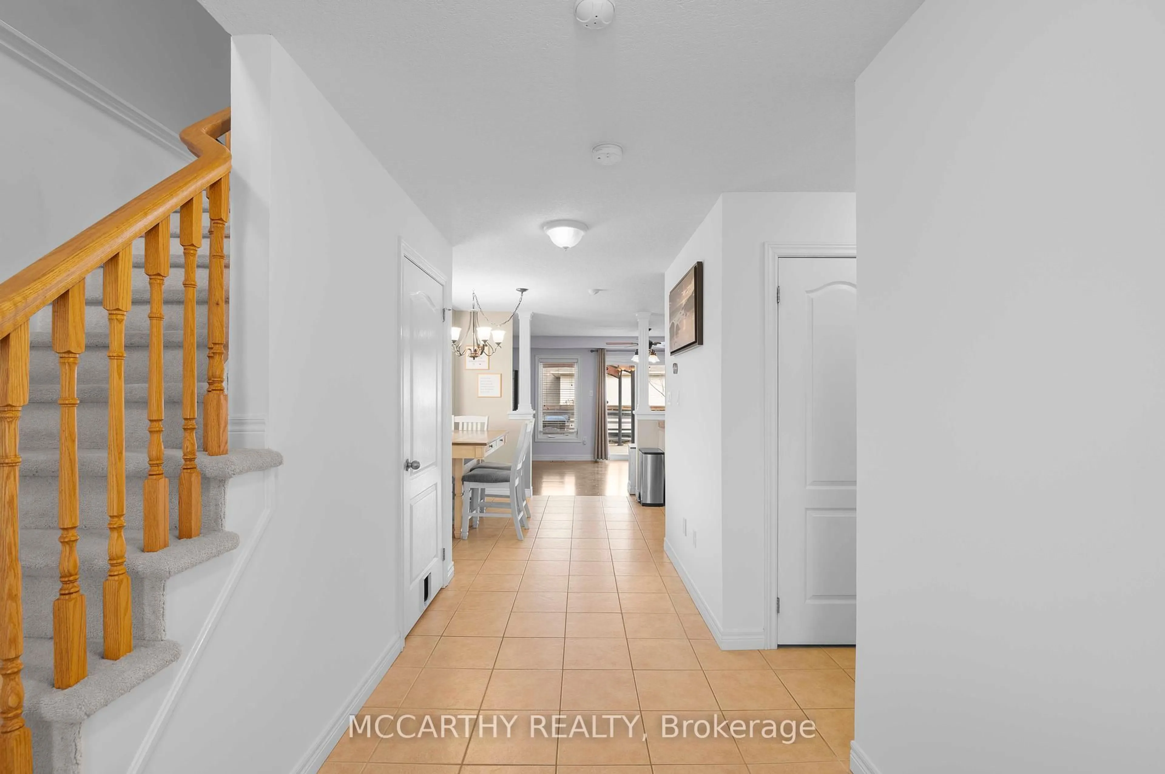 Indoor entryway for 337 Rintoul Cres, Shelburne Ontario L9V 3C5
