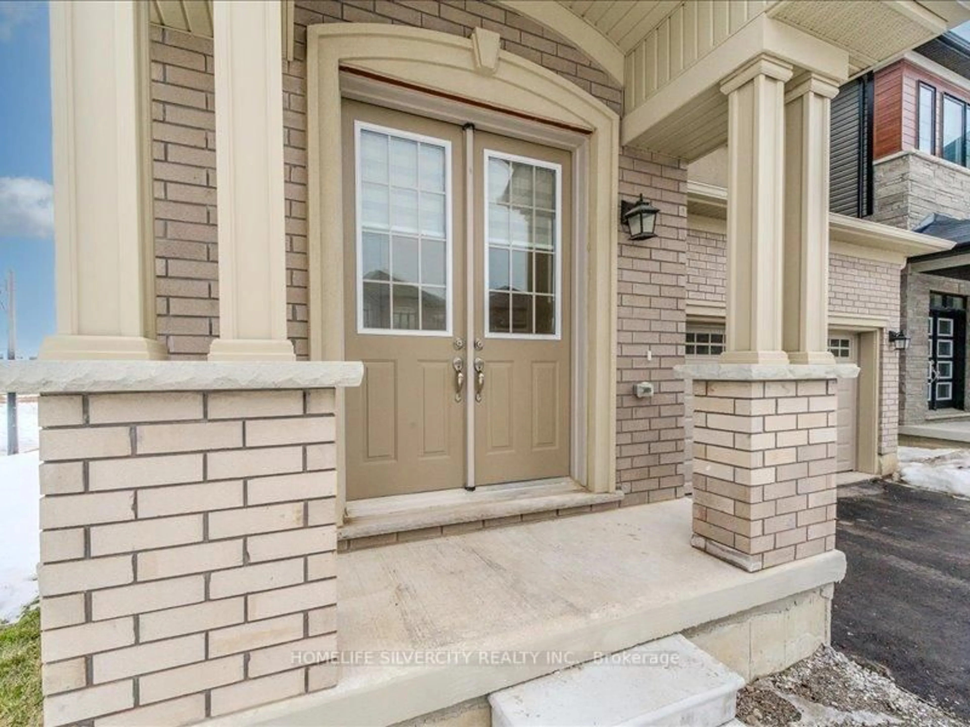Indoor entryway for 90 Hitchman St, Brant Ontario N3L 0M1