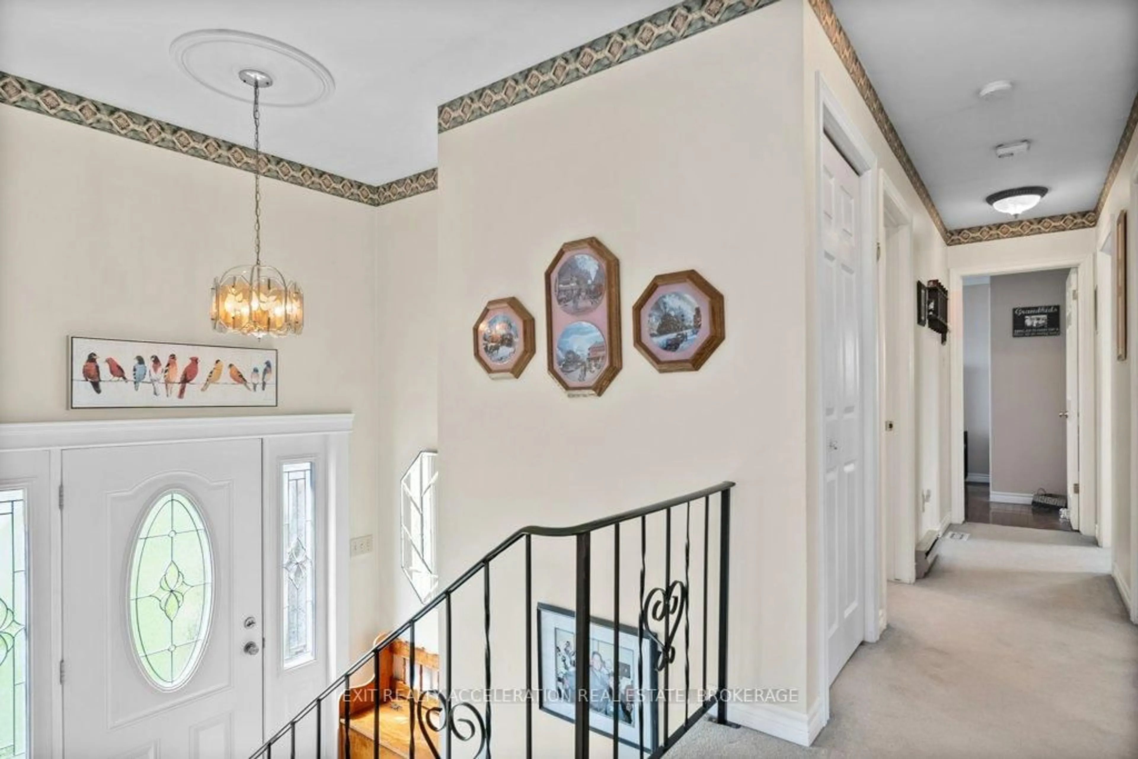 Indoor foyer for 1757 County Rd 1 N/A, Greater Napanee Ontario K7R 3L1