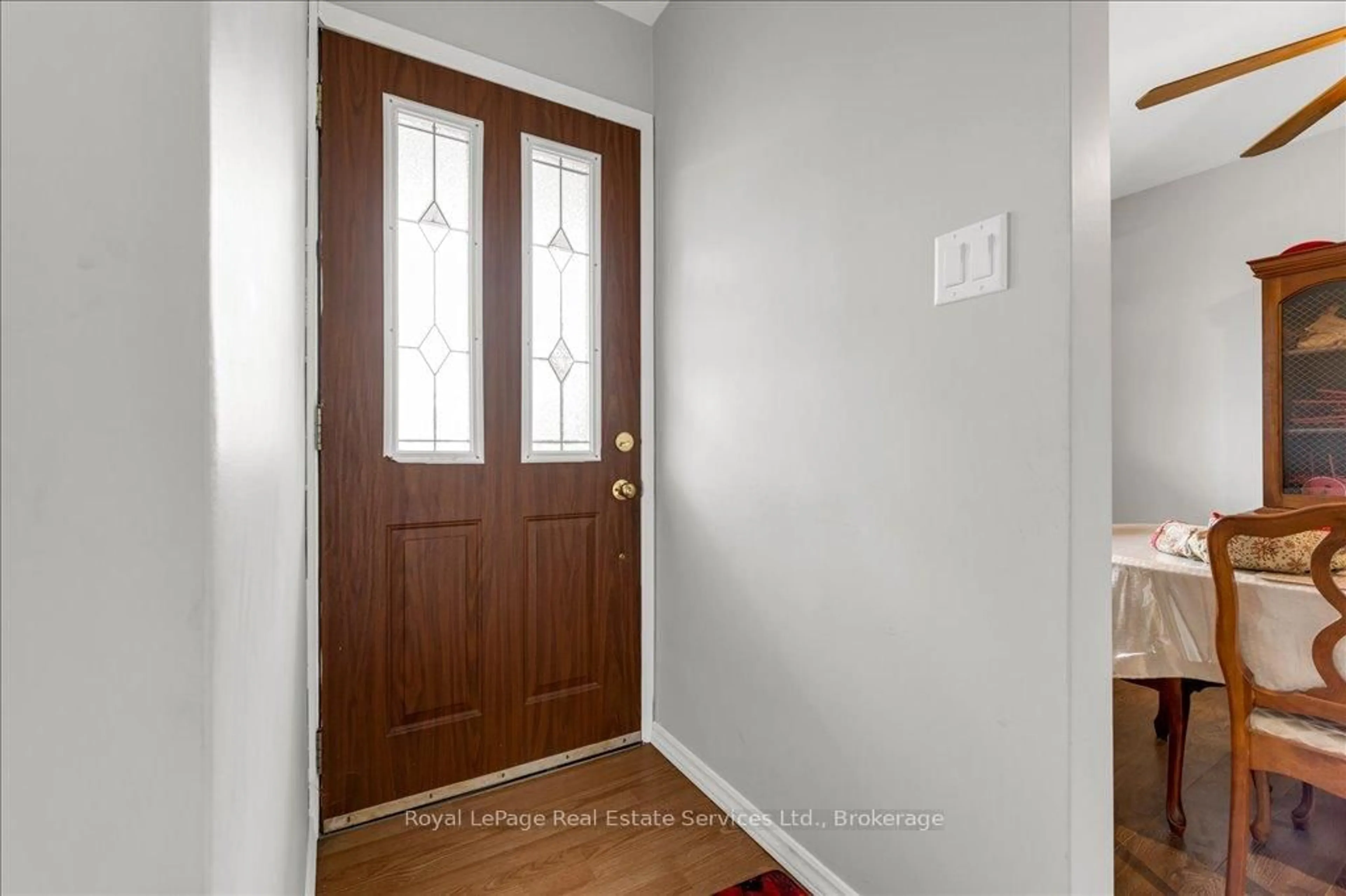 Indoor entryway for 51 Athens St, Hamilton Ontario L9C 3K8