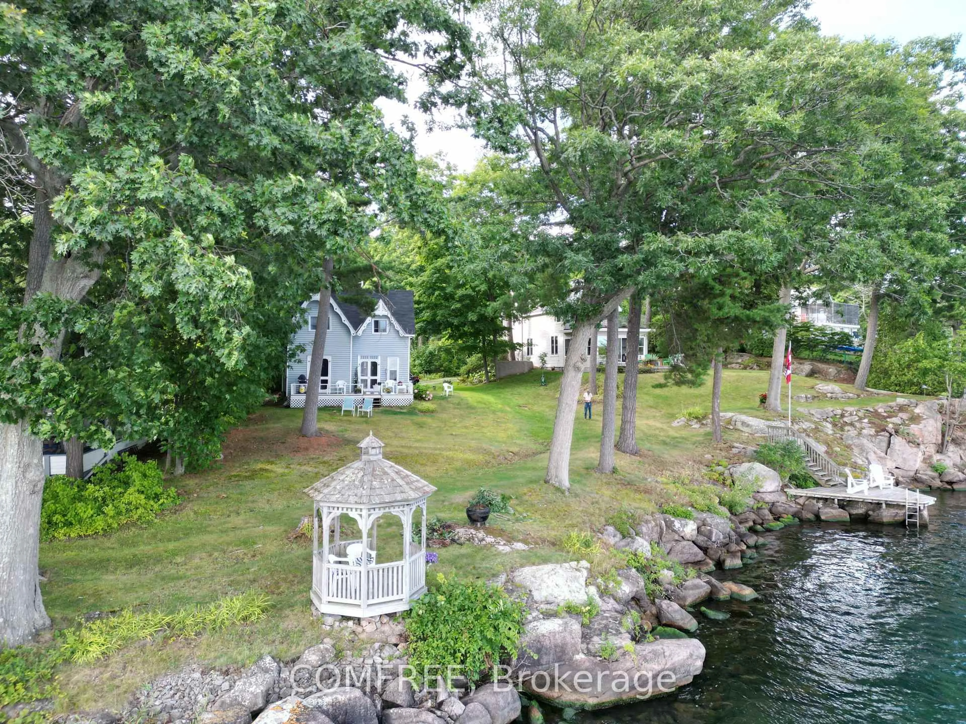 A pic from outside/outdoor area/front of a property/back of a property/a pic from drone, water/lake/river/ocean view for 465-463 Hilcrest Rd, Elizabethtown-Kitley Ontario K6V 7C3