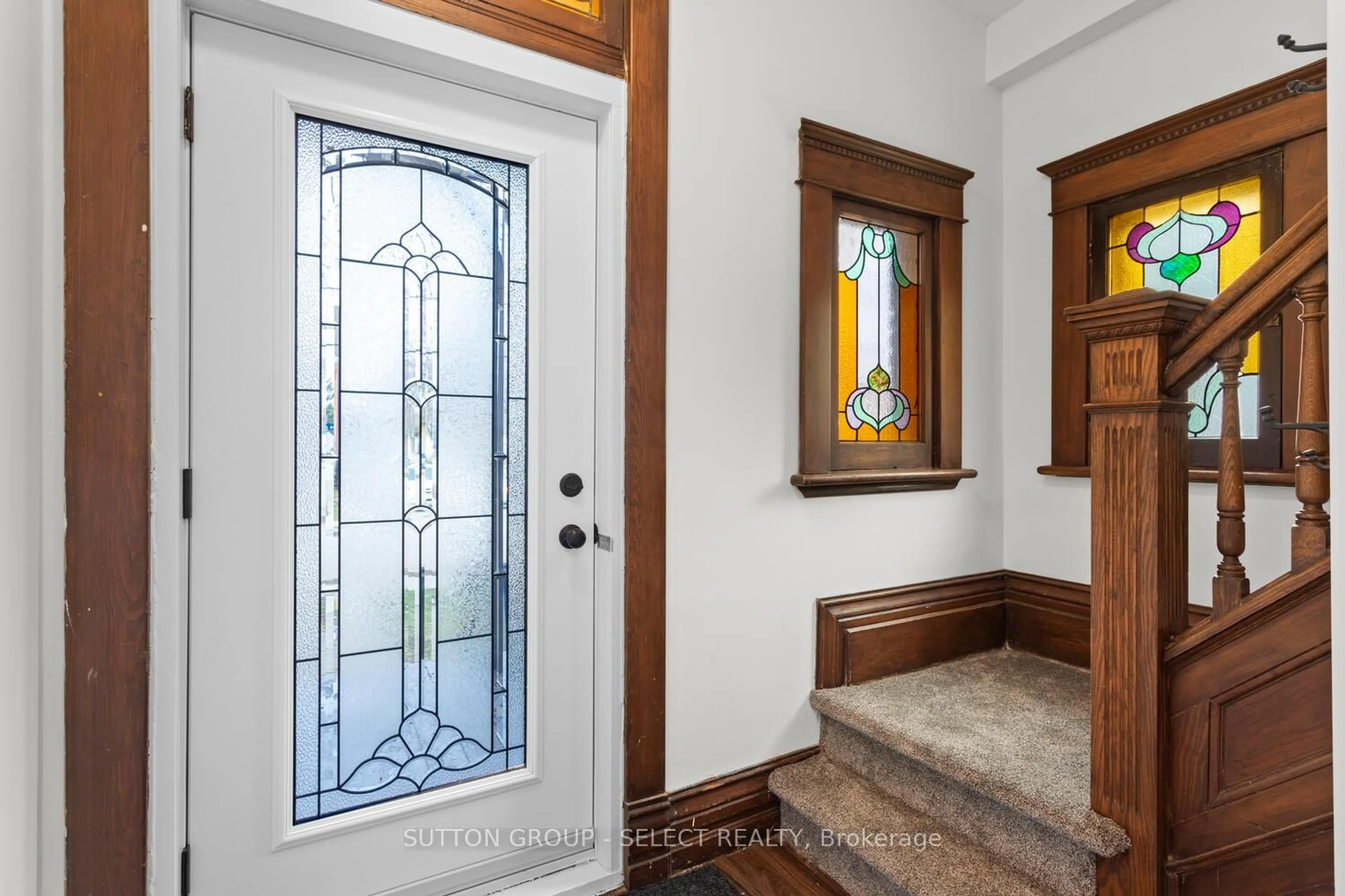 Indoor entryway for 63 Wilson Ave, London North Ontario N6H 1X2