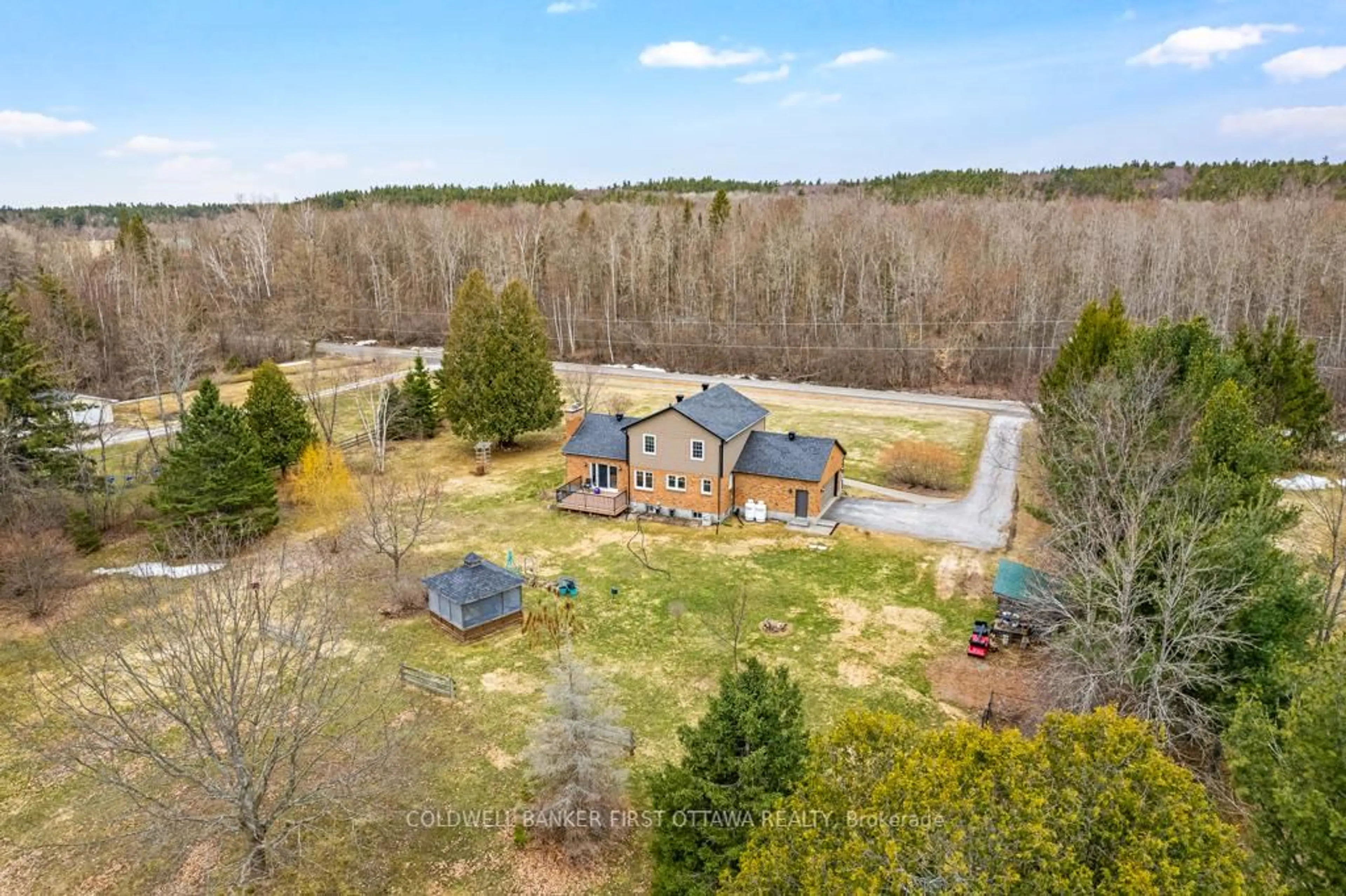 A pic from outside/outdoor area/front of a property/back of a property/a pic from drone, unknown for 178 Lynx Hollow Rd, Pakenham Ontario K0A 2X0