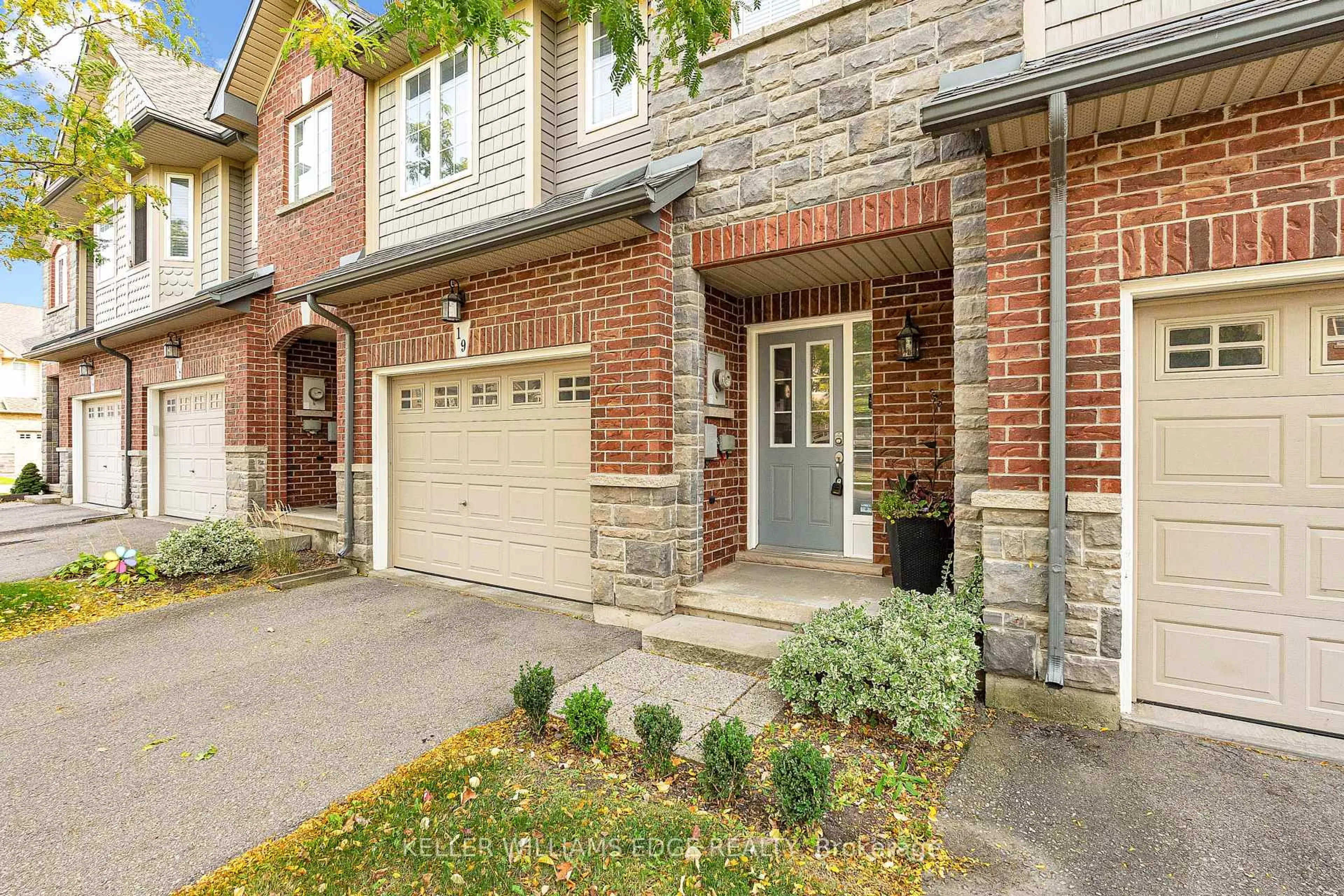 Home with brick exterior material, street for 40 Dartmouth Gate #19, Hamilton Ontario L8E 0B9
