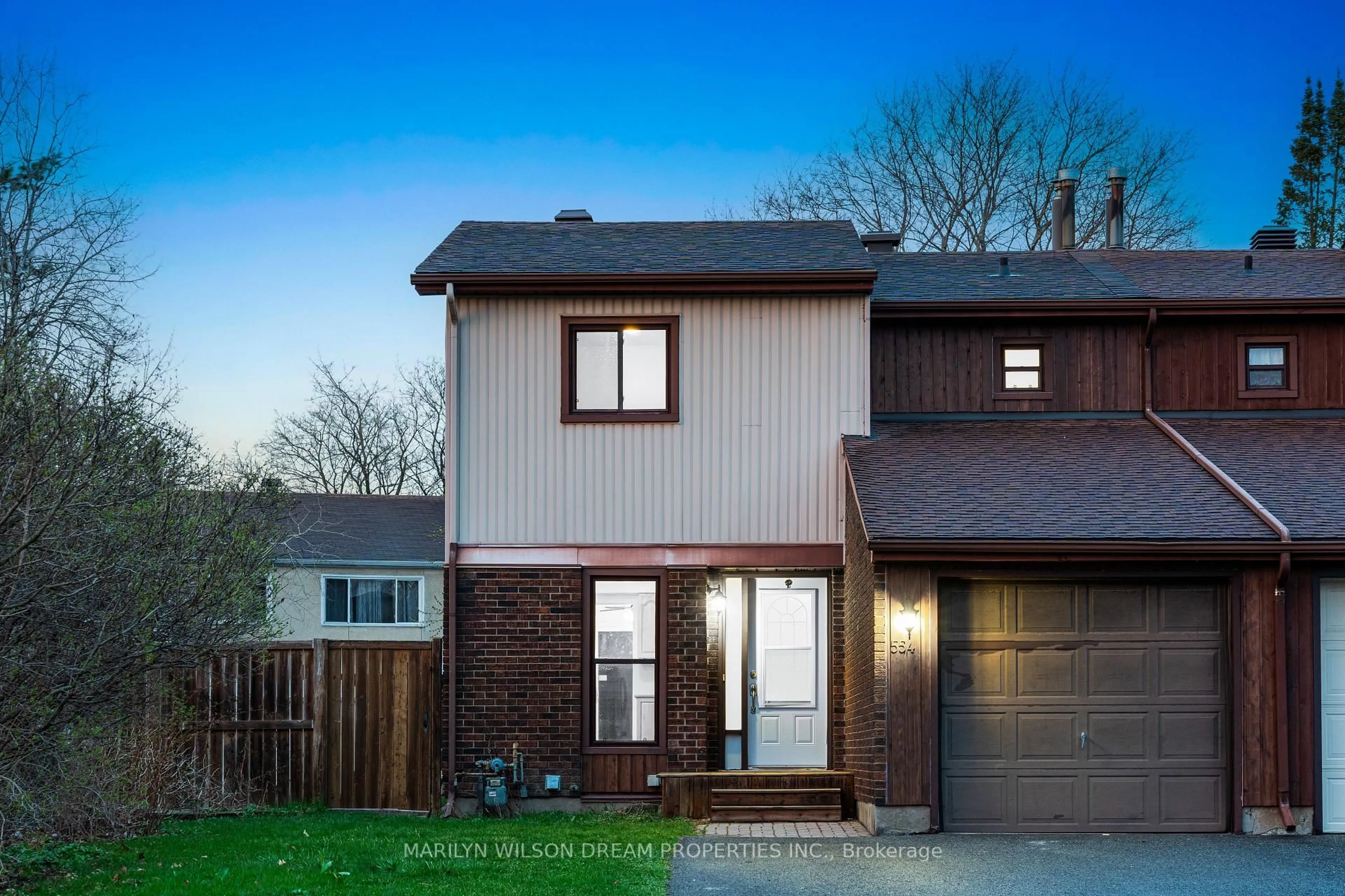 Home with brick exterior material, street for 554 Seyton Dr, Ottawa Ontario K2H 9B2