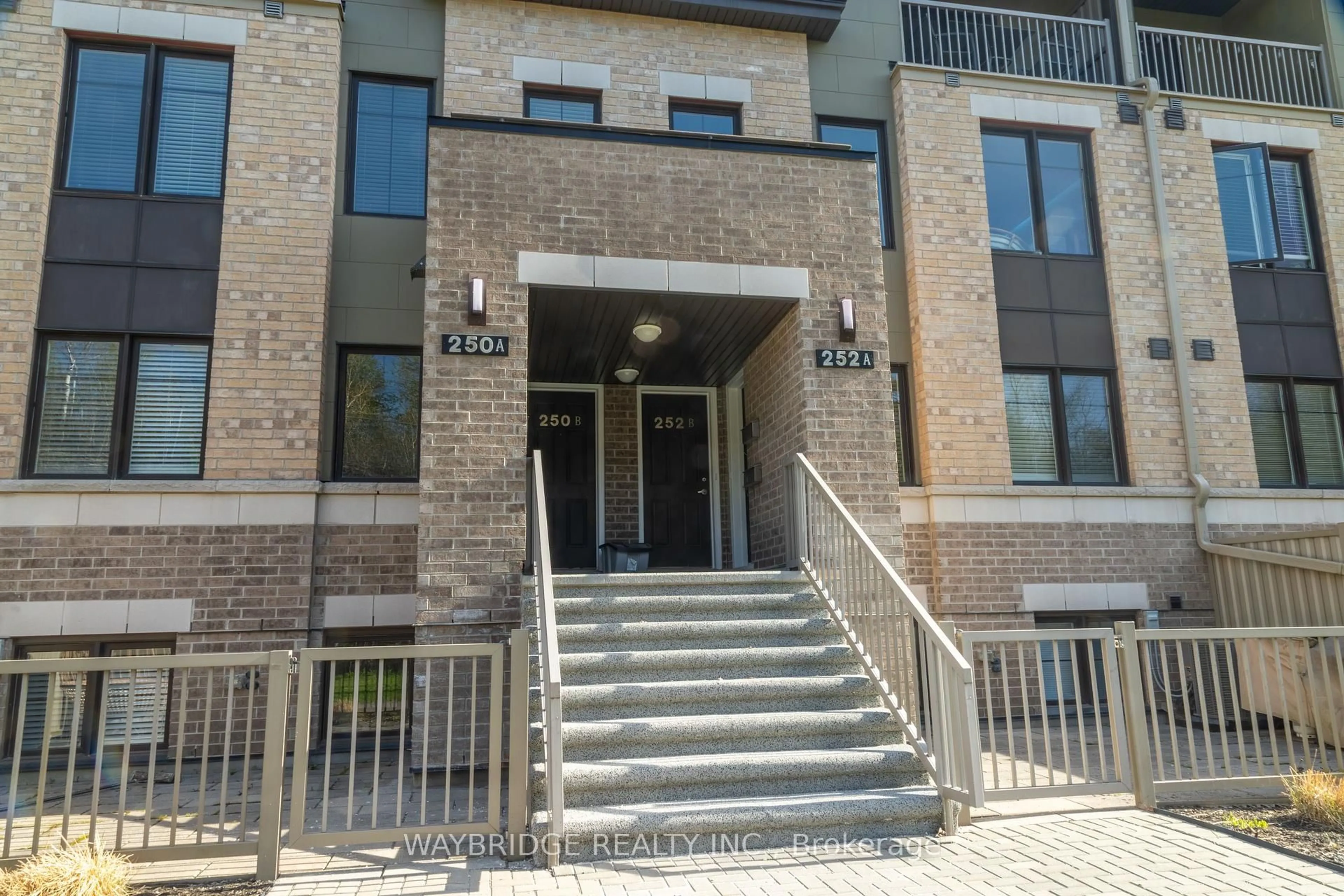 Unknown for 252B Titanium Private, Ottawa Ontario K1C 0A5